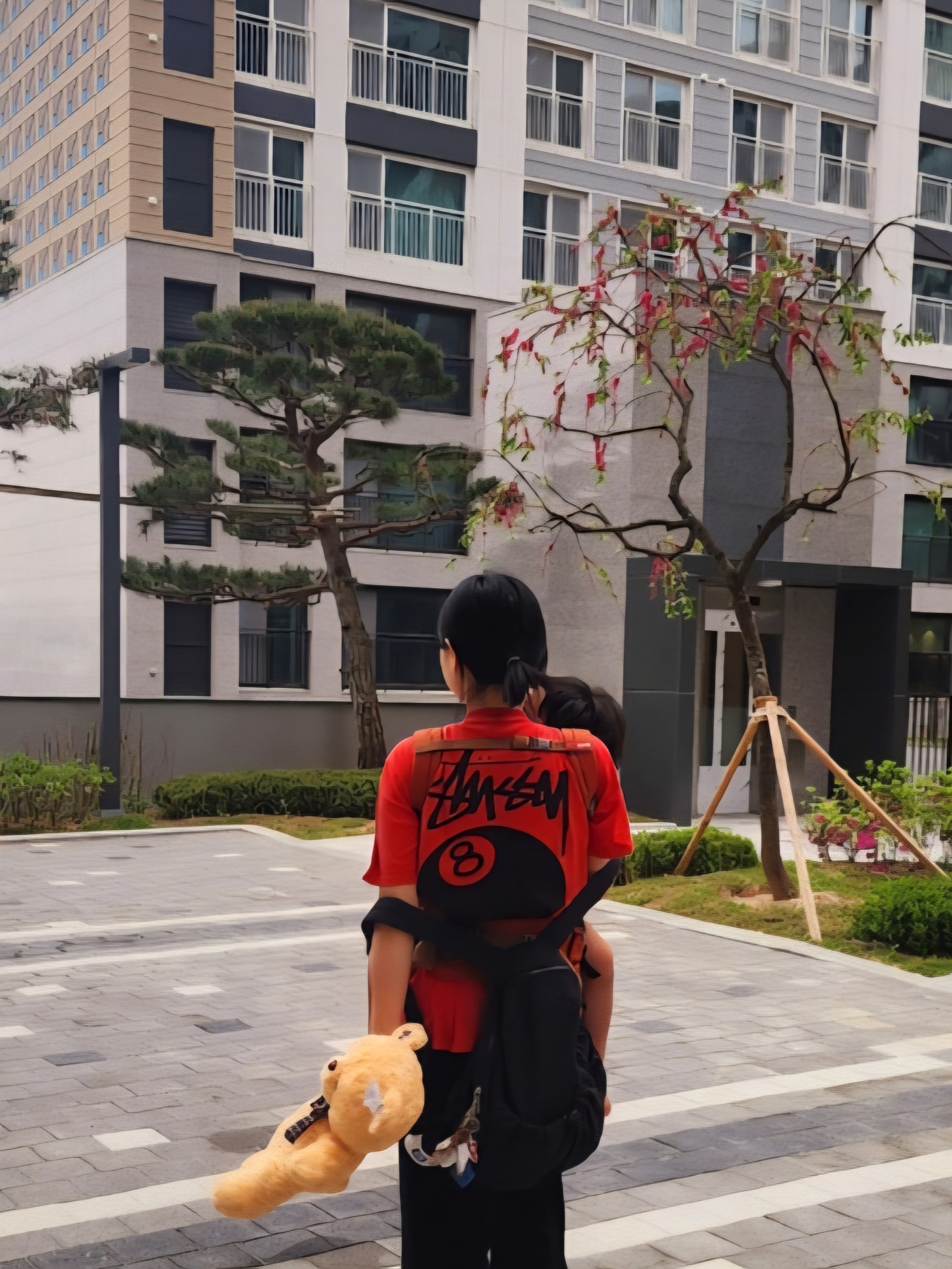 Stussy 8 Ball Pigment Dyed T-Shirt Guava 착용 스타일 - 2
