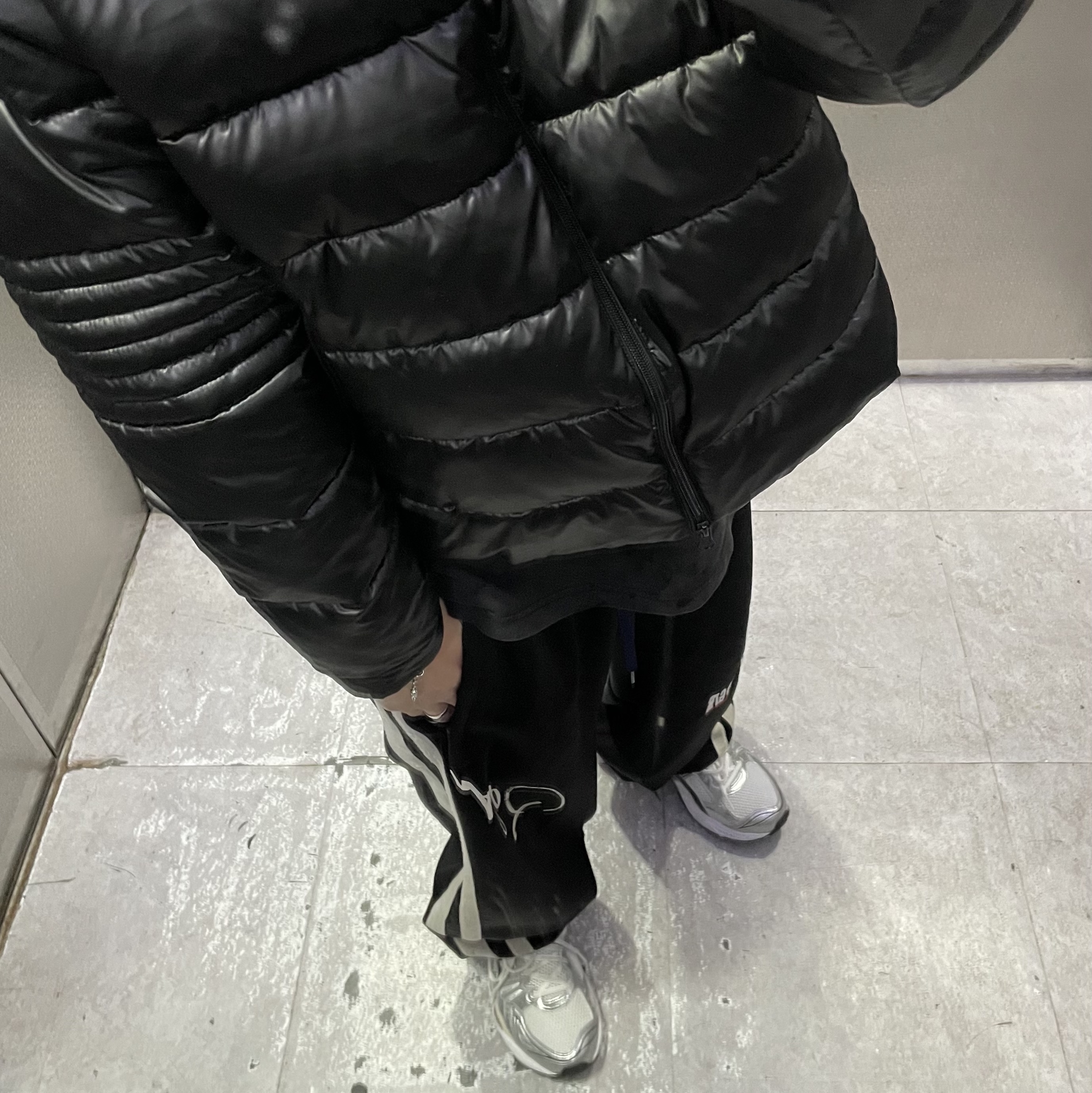 Project G/R 3 Layered Track Pants Black 착용 스타일