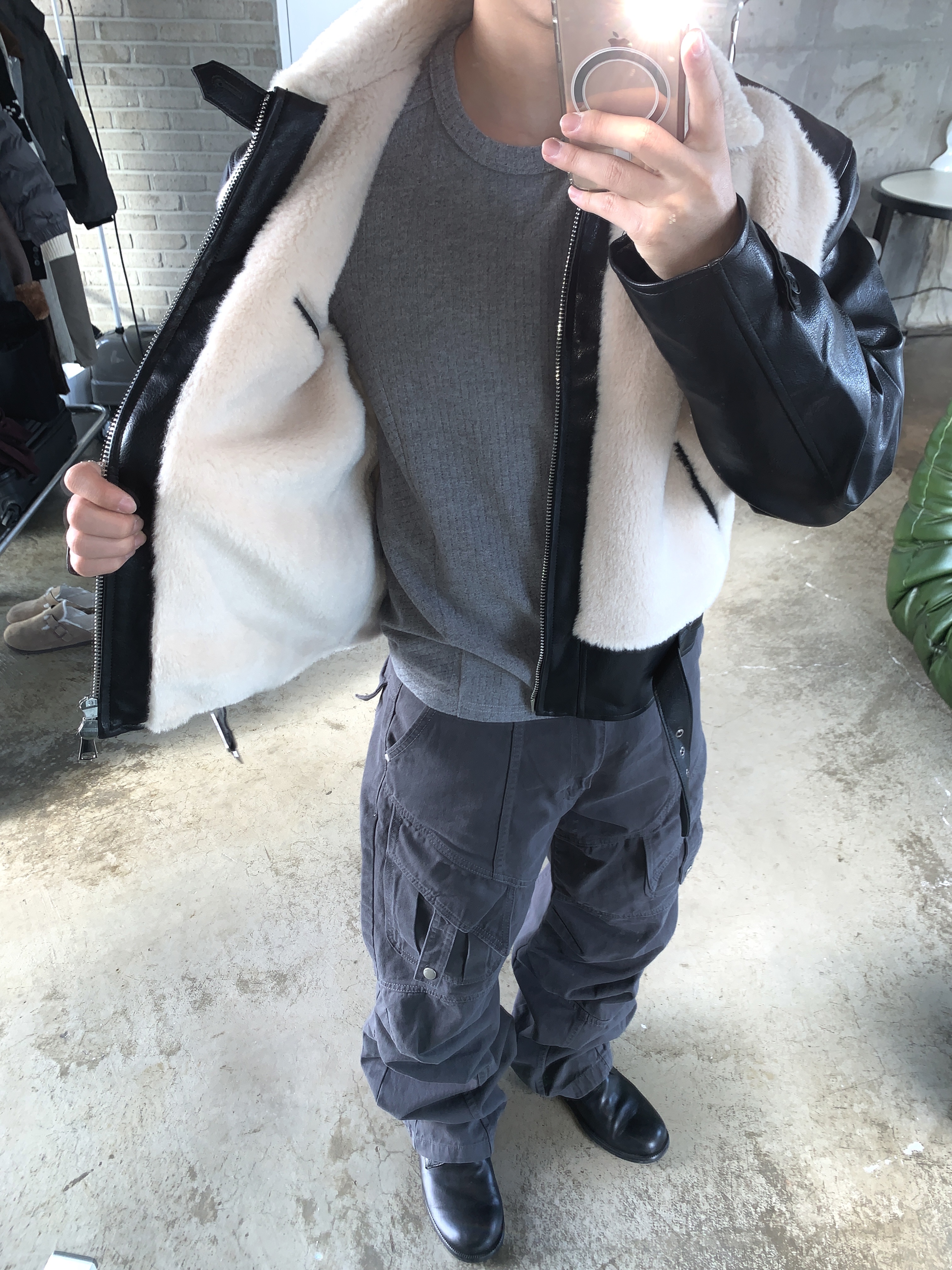 Yase Mud Horsehide Derby Black 착용 스타일 - 3