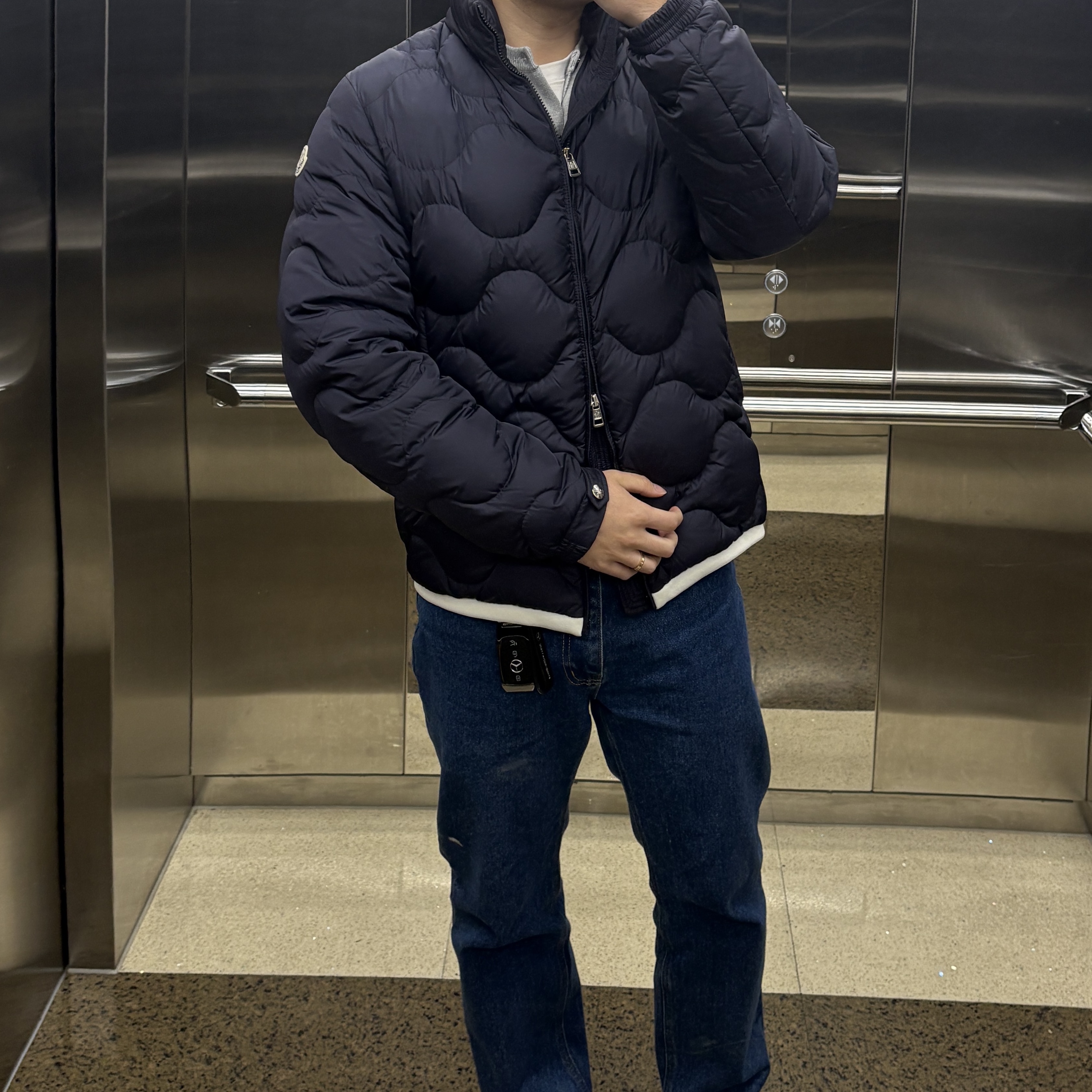 Moncler Acorus Short Down Jacket Night Blue - 25SS 착용 스타일