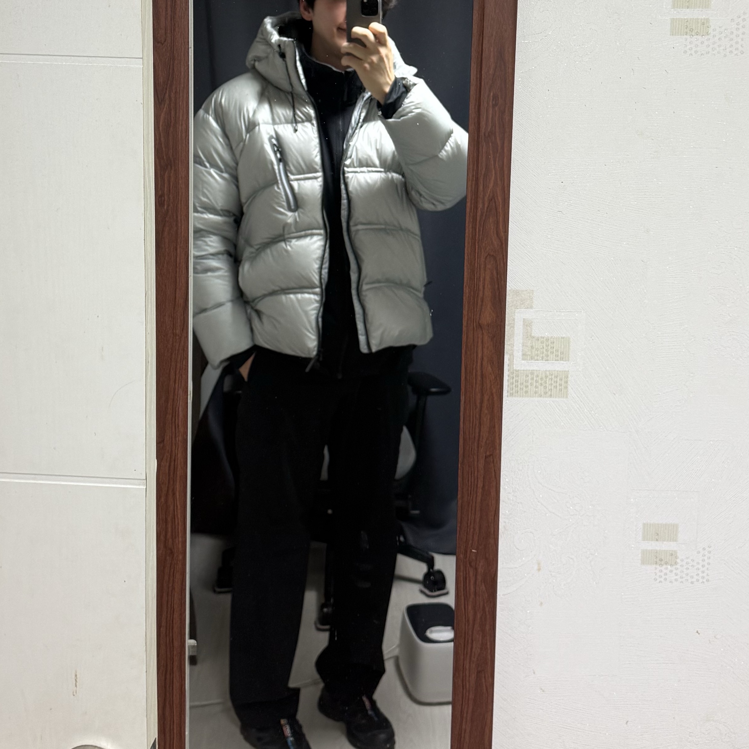 New Balance Flying 77 Superlight Hooded Heavy Goose Down Light gray 착용 스타일