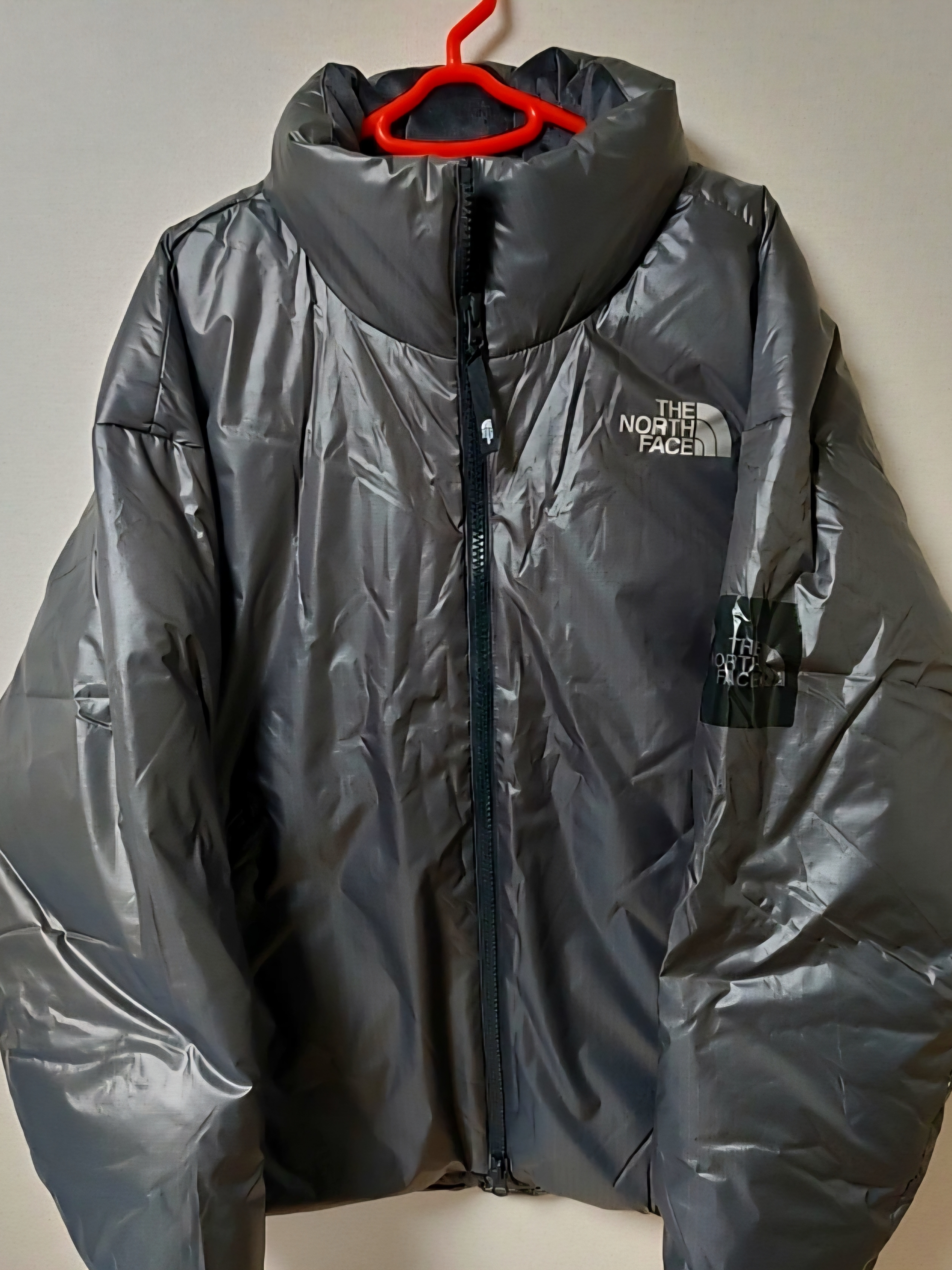 The North Face White Label Glossy Down Jacket Charcoal Grey 착용 스타일