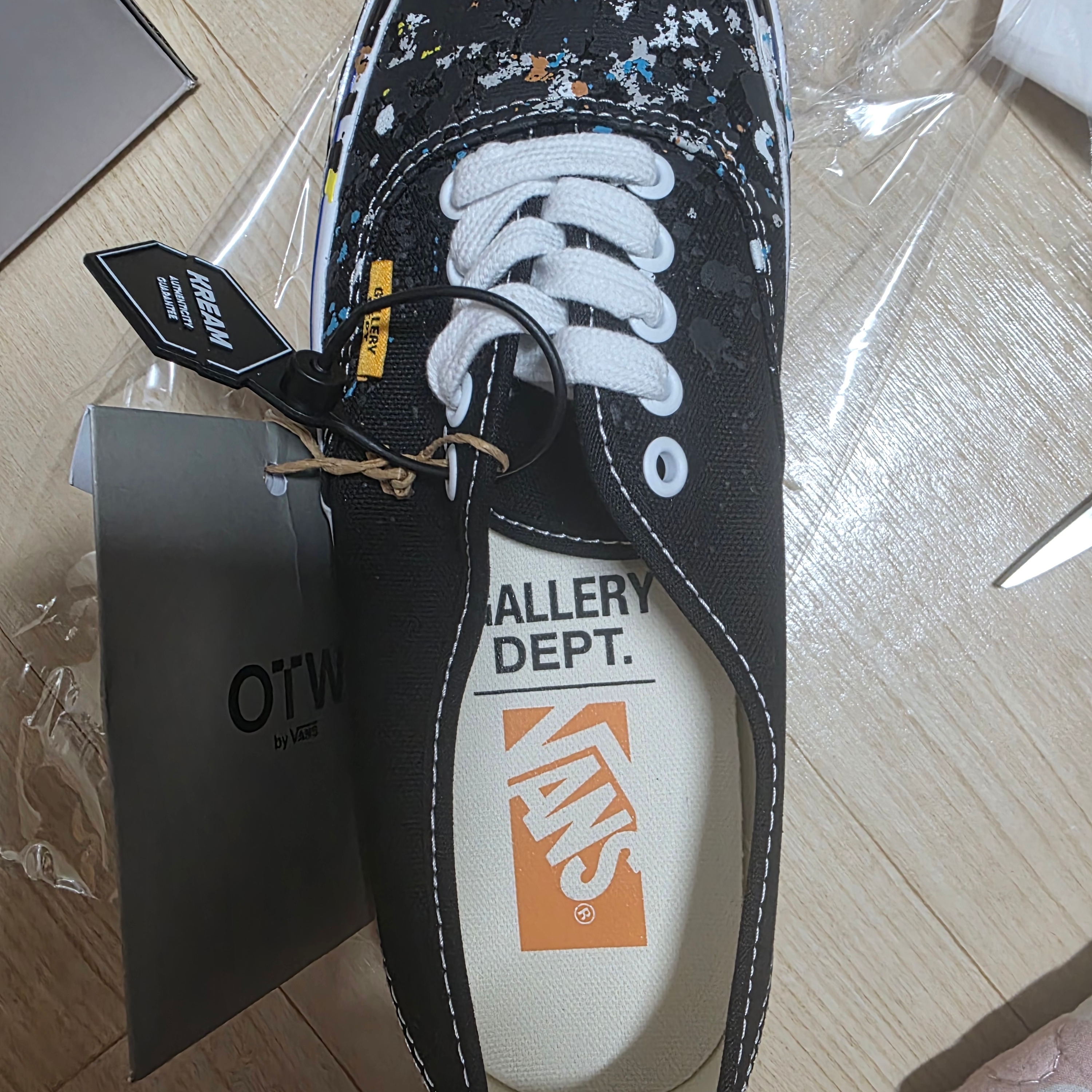 Vans x Gallery Dept. OTW Authentic 44 Black 착용 스타일