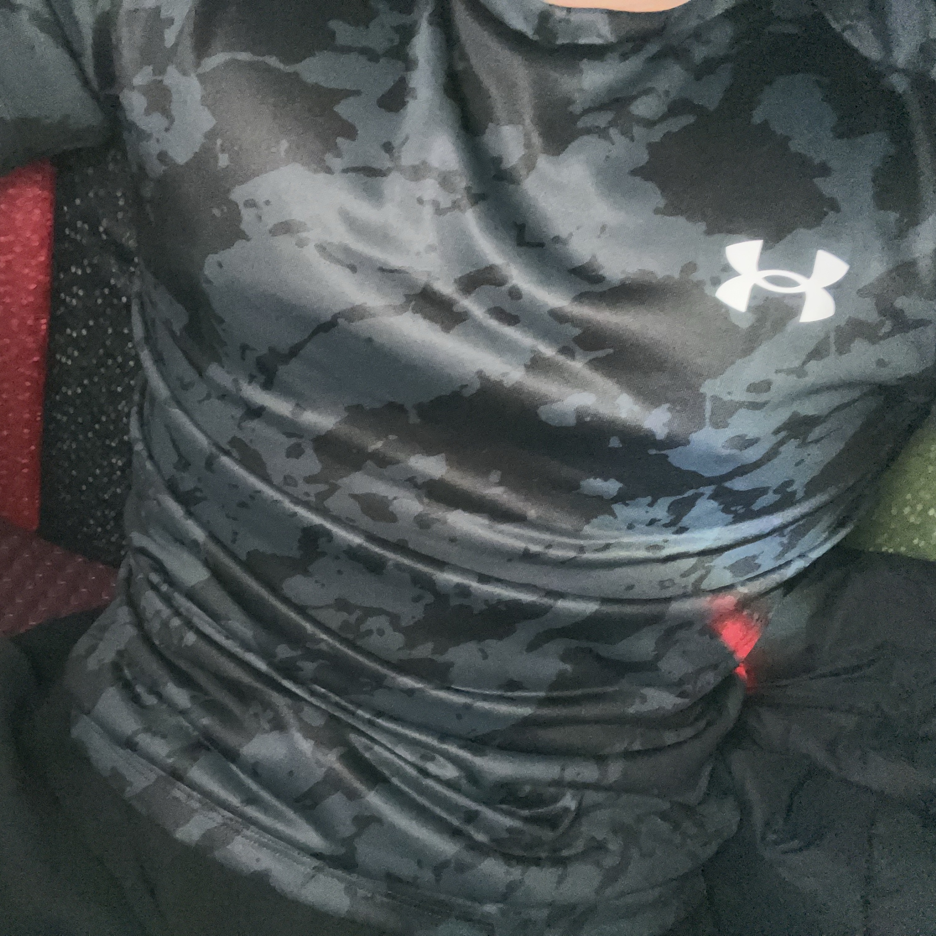 Under Armour Tech 2.0 Short Sleeve T-Shirt Black Gray 착용 스타일