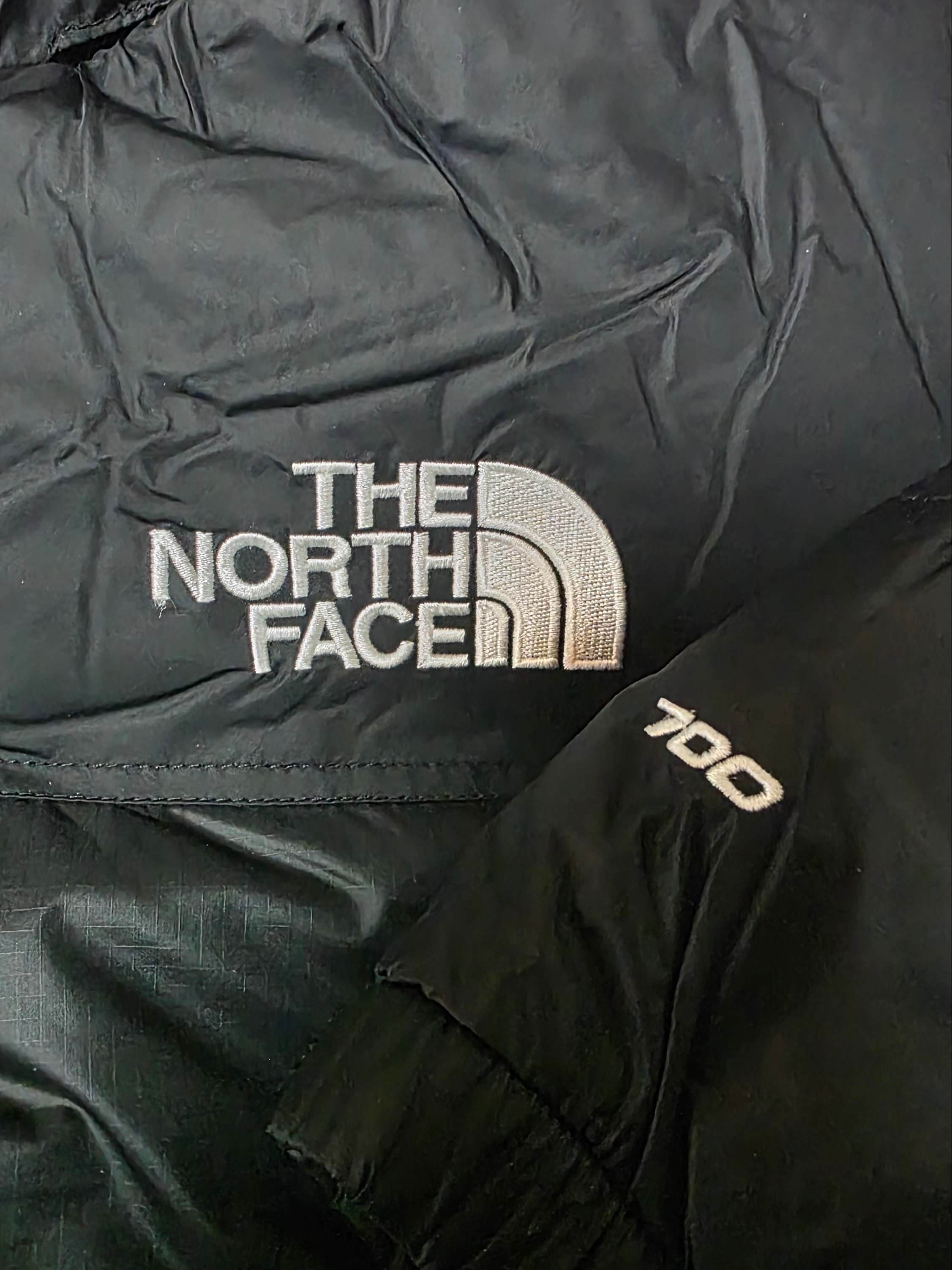 The North Face 1996 Retro Nuptse Down Jacket TNF Black 착용 스타일 - 5
