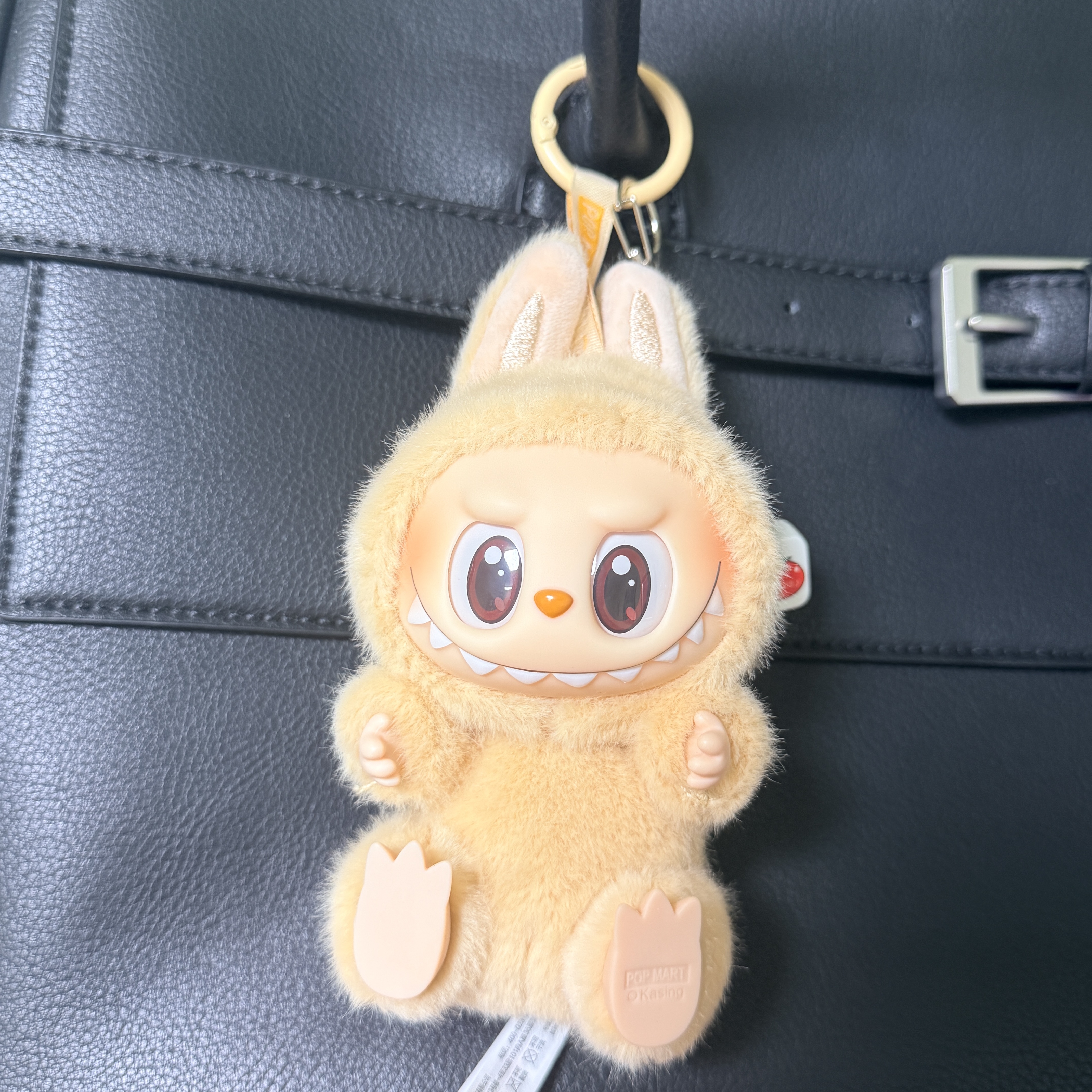 Pop Mart Labubu Let's Play Together Doll Series Baba Keyring (Opened Case) 착용 스타일