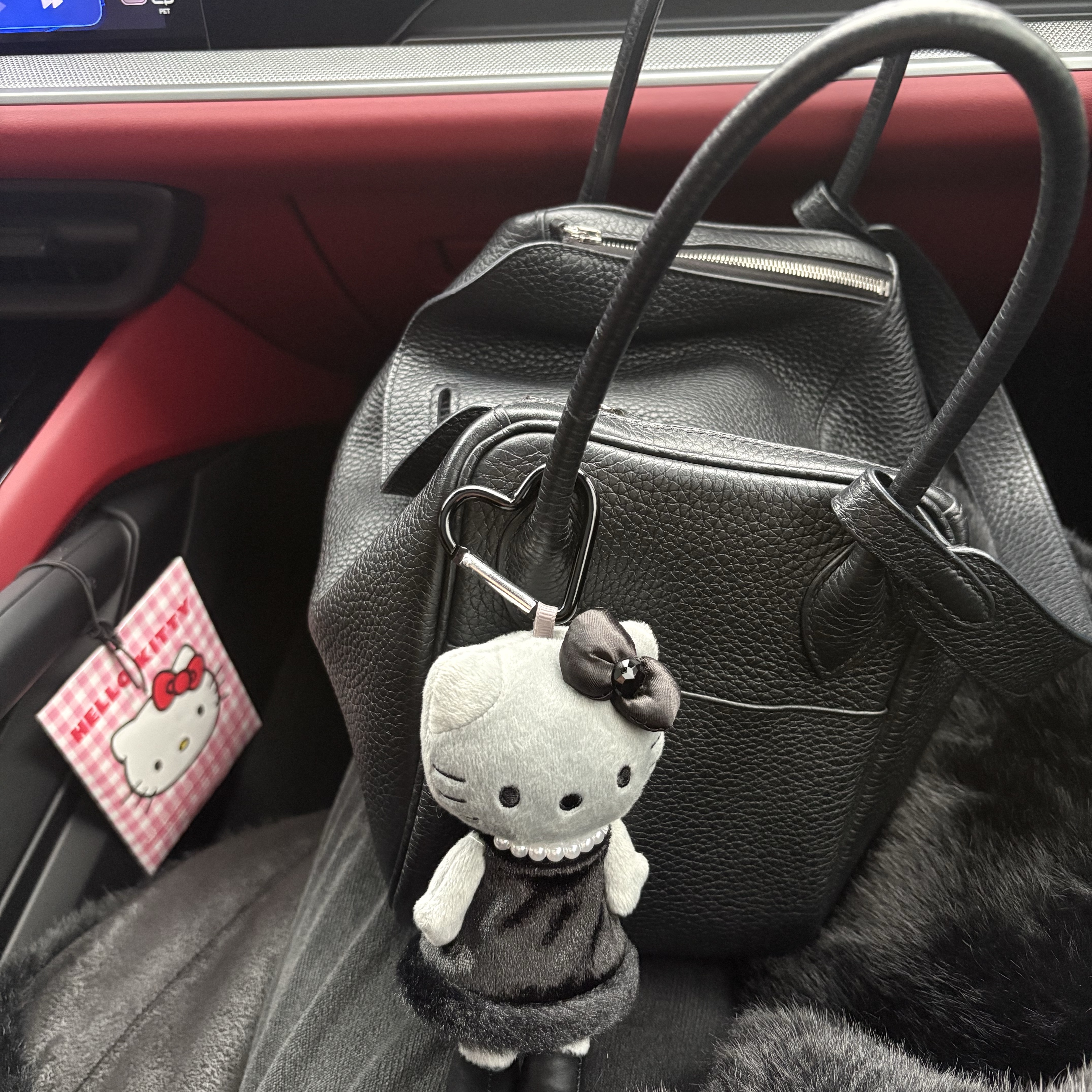 Sanrio Hello Kitty Black Angel Collection Style Up Mascot Dress Gray 착용 스타일