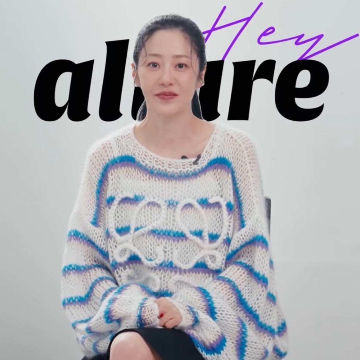 (W) Loewe Mohair Blend Anagram Sweater White Multicolor 착용 스타일 - 1