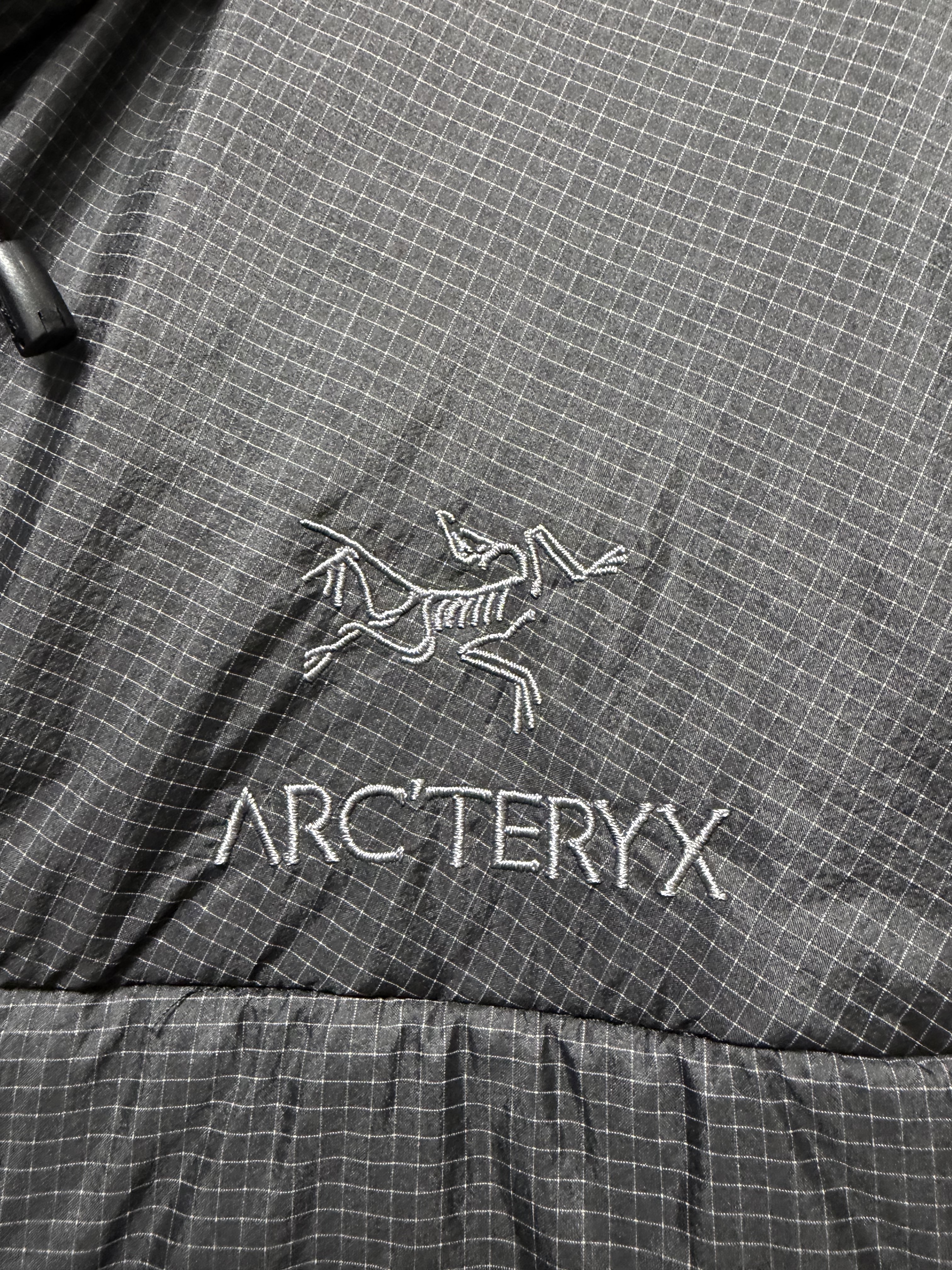 Arc'teryx Nuclei SV Parka Black 착용 스타일 - 5