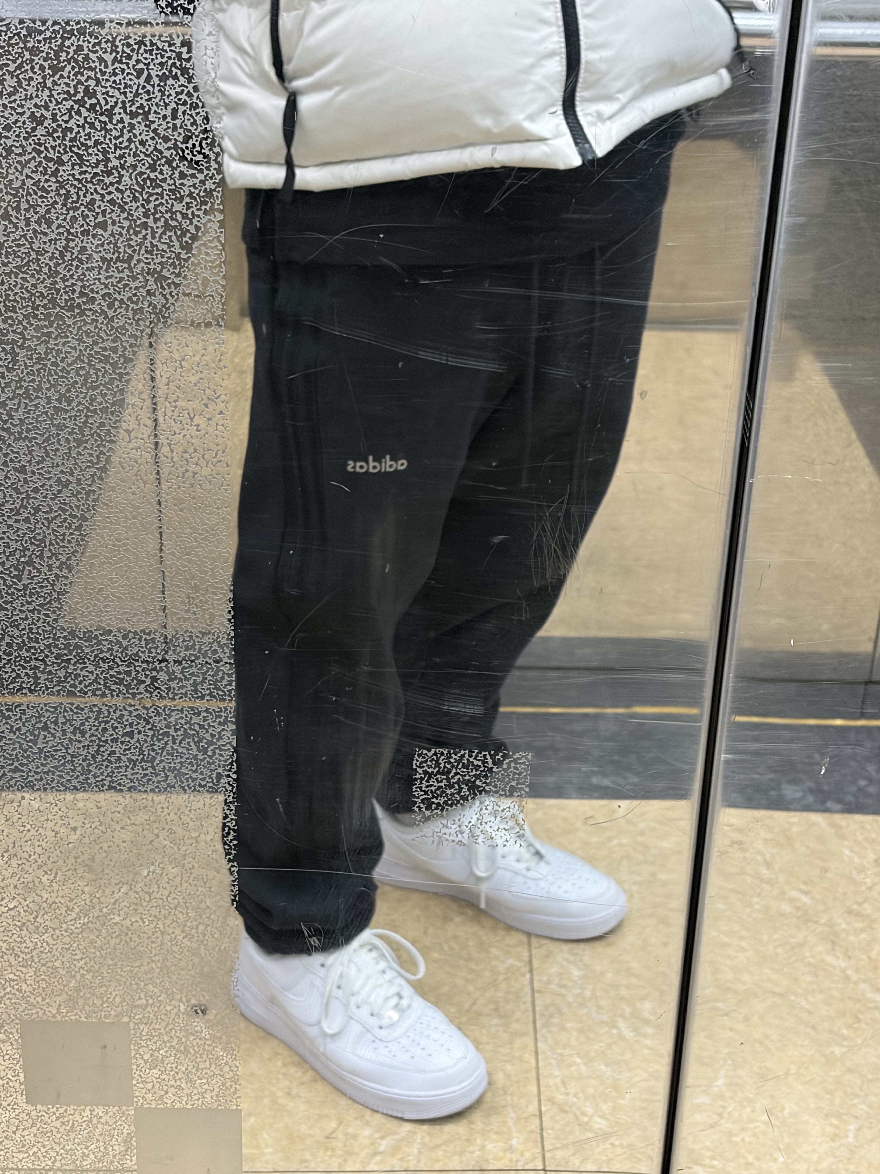 Nike Air Force 1 '07 Low White, Adidas x Fear of God Athletics Heavy Fleece Sweatpants Black - KR Sizing 착용 스타일