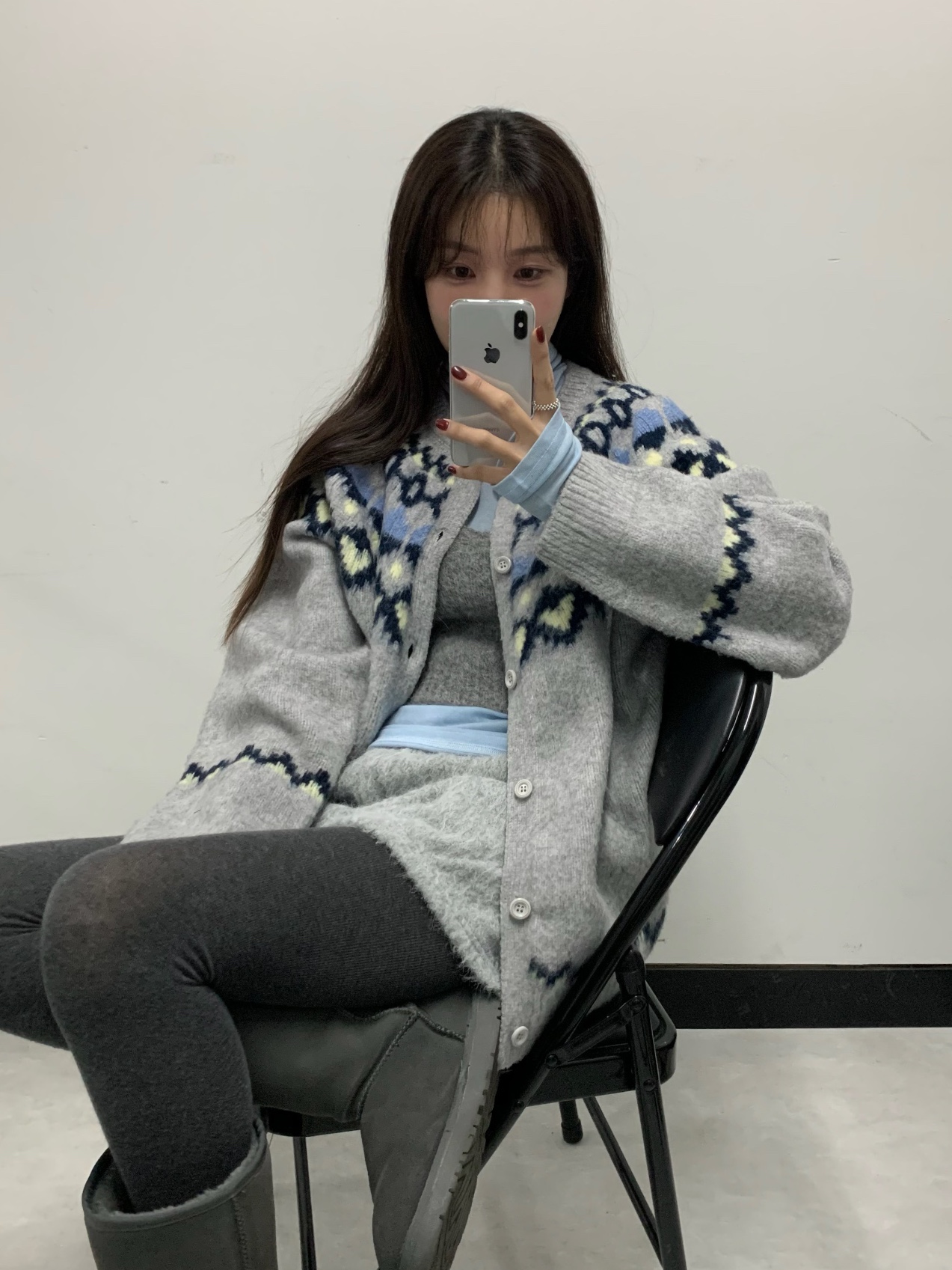 (W) UGG Classic Short II Boots Grey 착용 스타일 - 1
