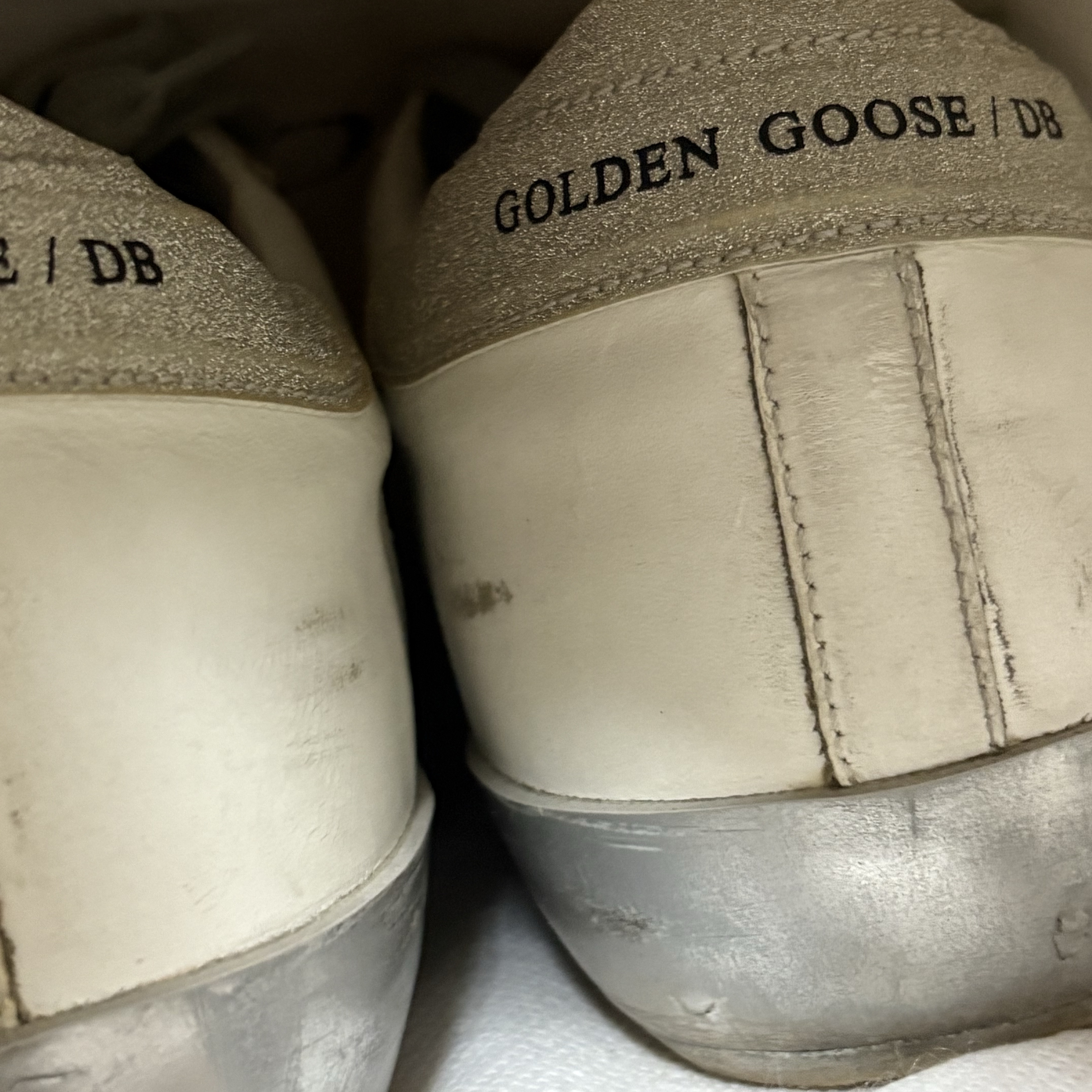 (W) Golden Goose Superstar White Silver Heel Tab Sneakers 착용 스타일