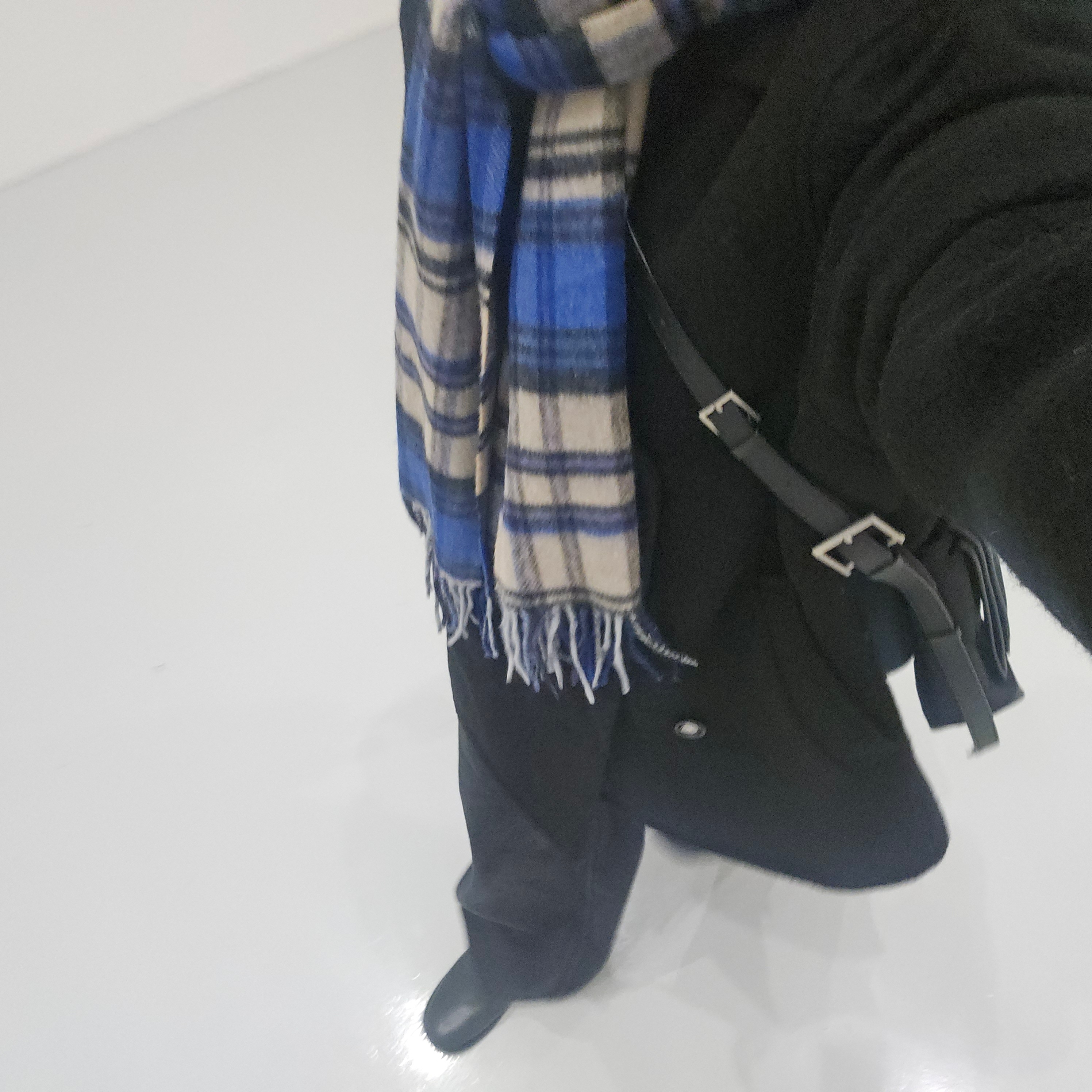 Ader Error Revint Plaid Muffler Z-Blue, Ader Error Sig; TRS Tag Jeans 02 Noir 착용 스타일 - 3