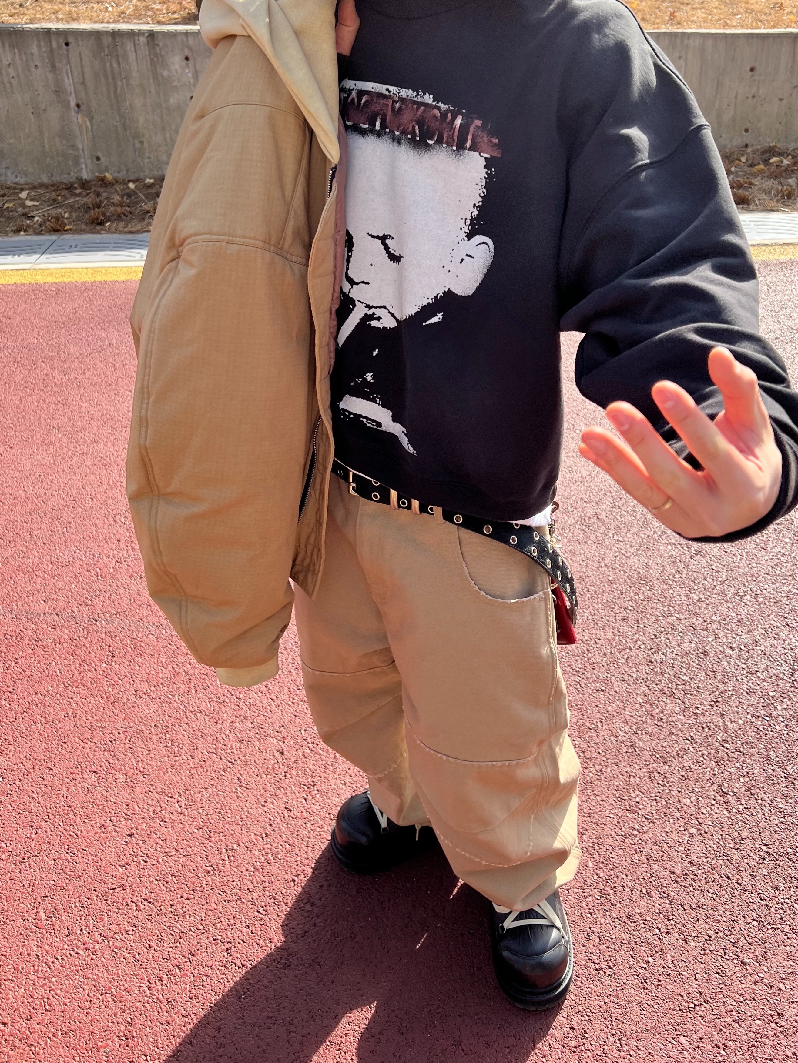 qAp Baby Crewneck Black, MJD Canvas 3D Knee Pants Beige 착용 스타일 - 6