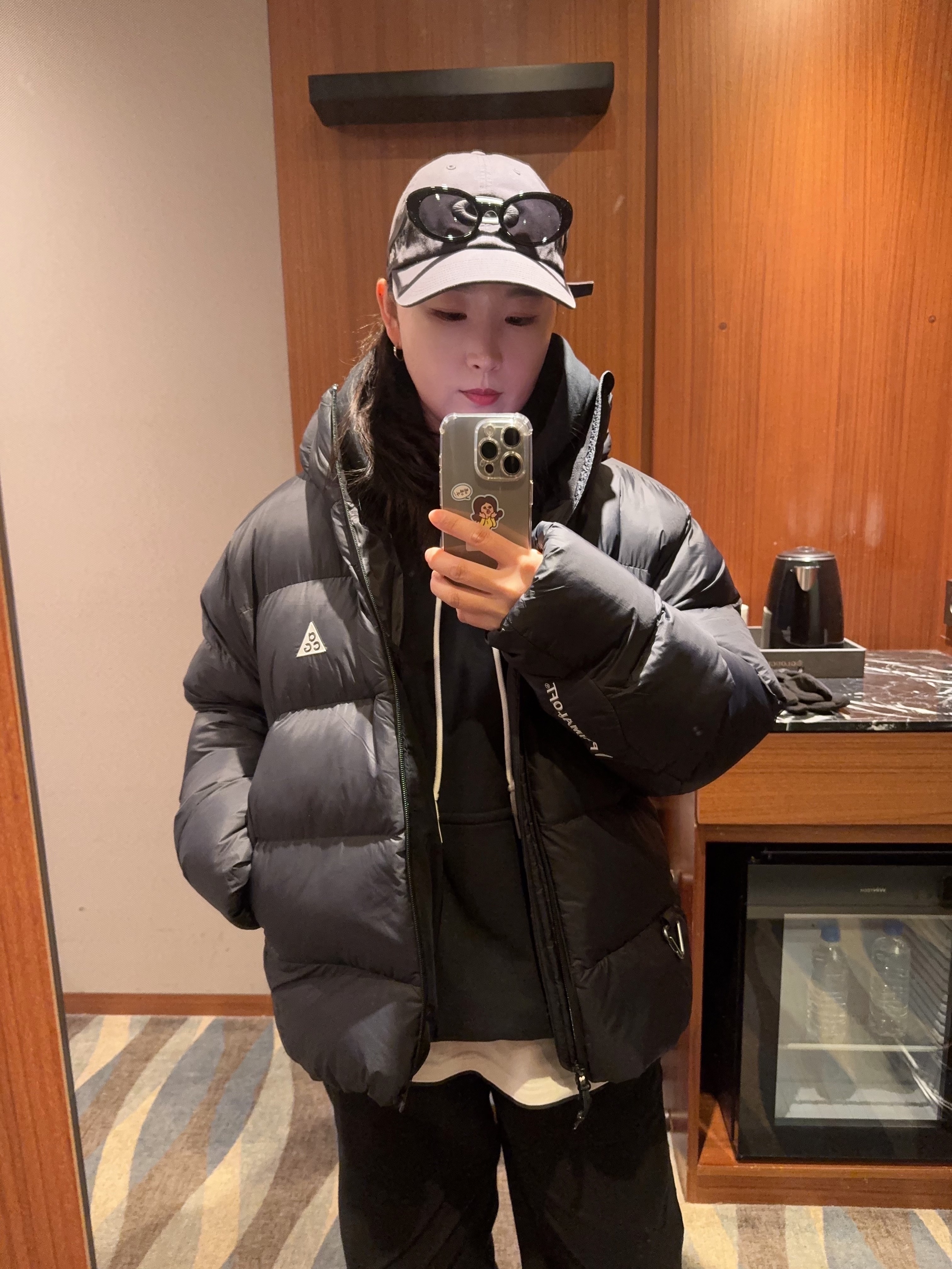 Nike ACG Therma-Fit ADV Lunar Lake Loose Hooded Jacket Black Summit White - Asia, Oakley Remix Dad Hat Blackout 착용 스타일 - 2