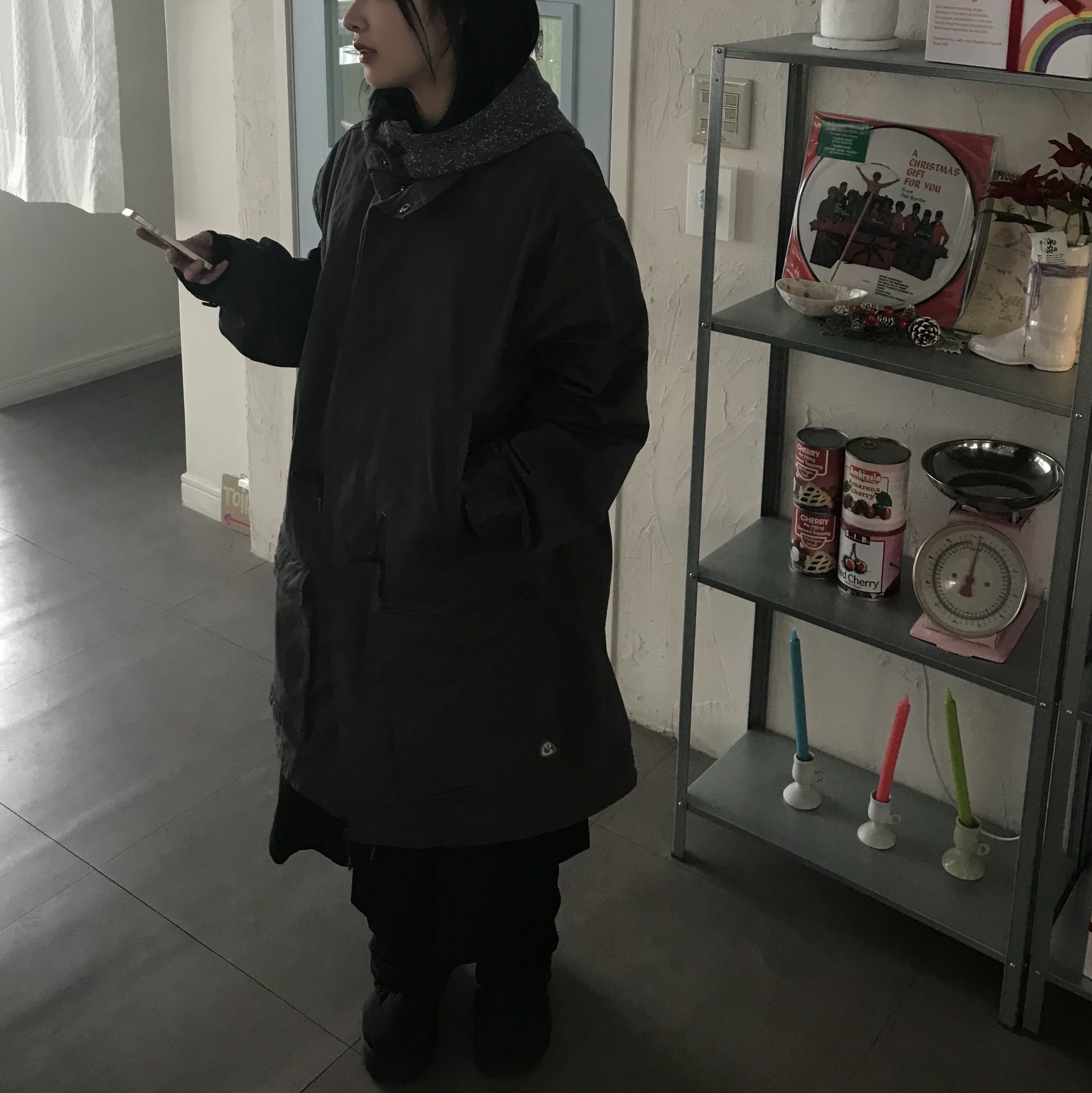 COYSEIO Washed Military Jacket Mud Charcoal, Bandai Tamagotchi x Sanrio Characters Plush Mascot Keychain Mametchi 착용 스타일 - 2
