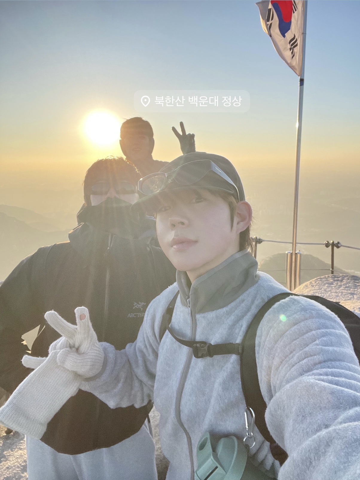 Arc'teryx Squamish Hoody Black, Arc'teryx Gore 5 Panel Cap Black 착용 스타일