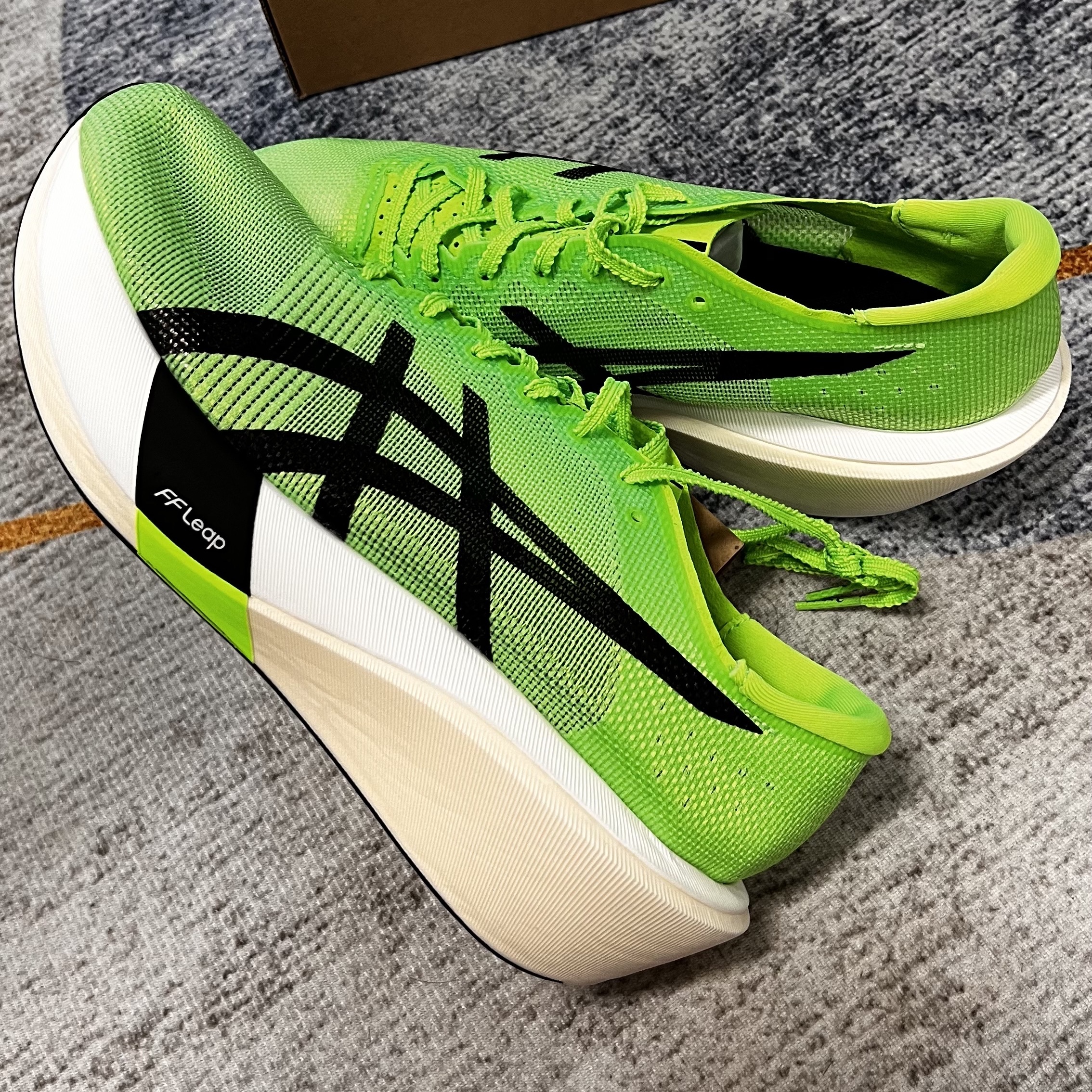 Asics Metaspeed Edge Tokyo Green Gecko Black 착용 스타일 - 1