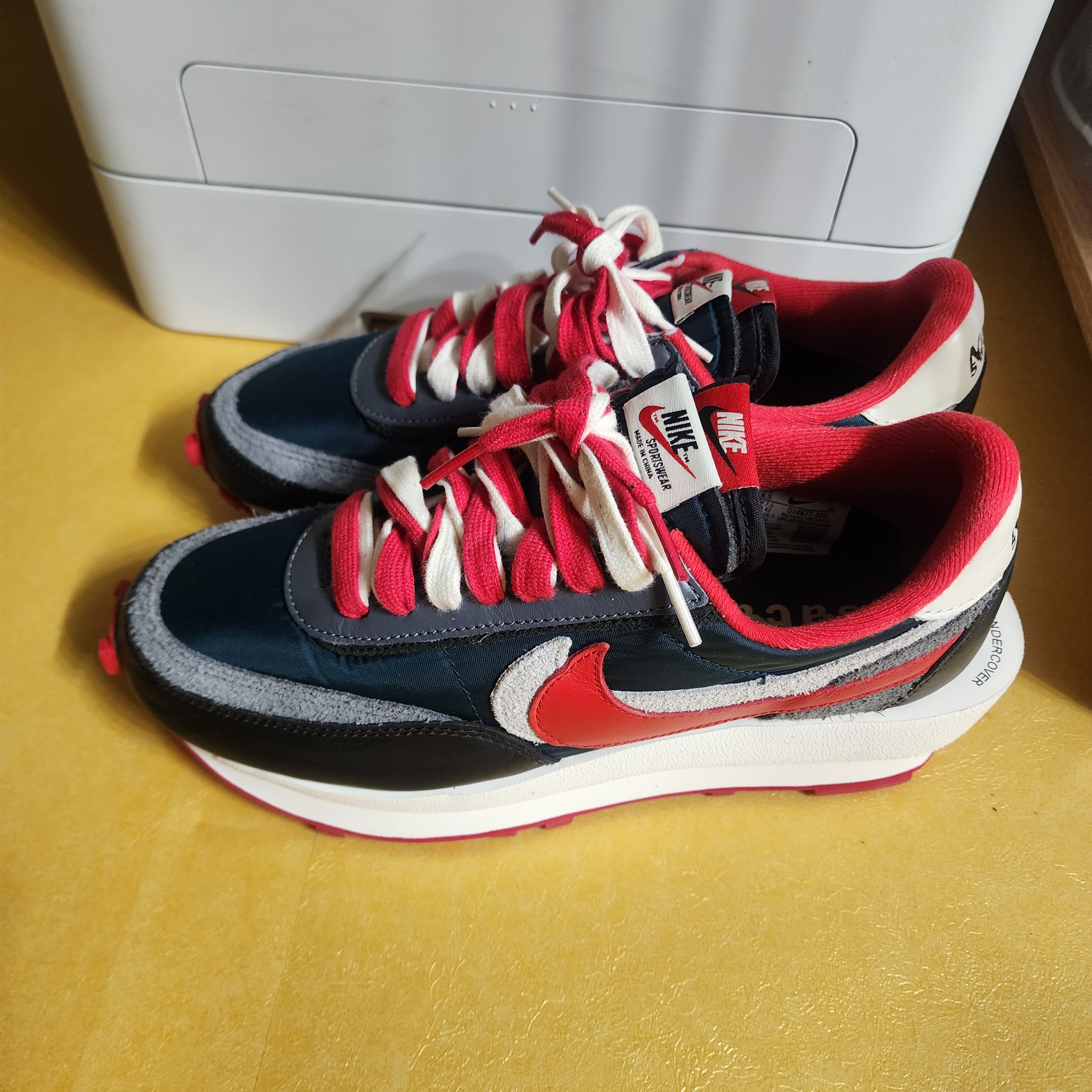 Nike x Sacai x Undercover LDWaffle Midnight Spruce University Red 착용 스타일