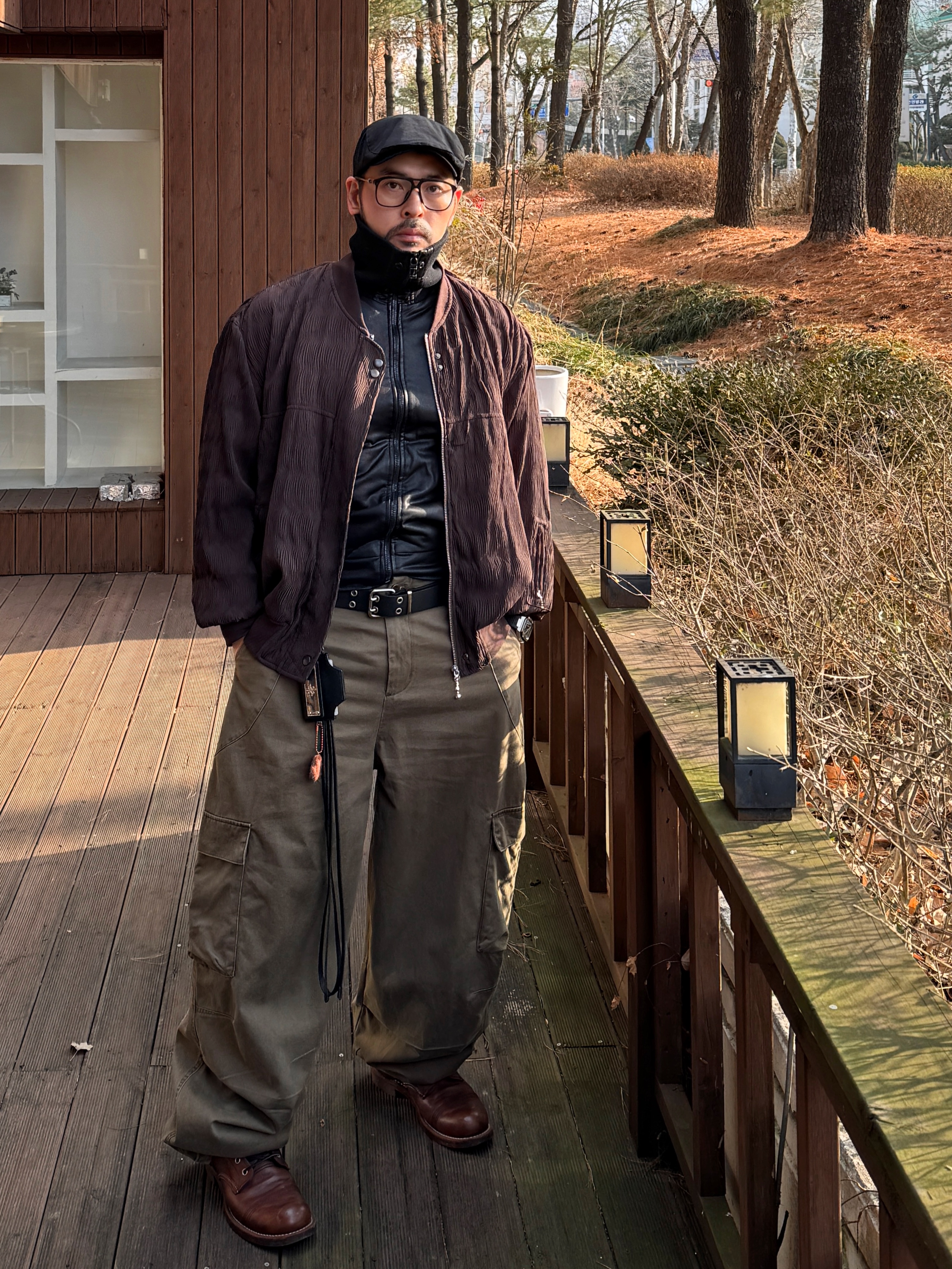 noun Washed Cargo Pants Khaki, noun Wave Pleated Blouson Brown 착용 스타일 - 4