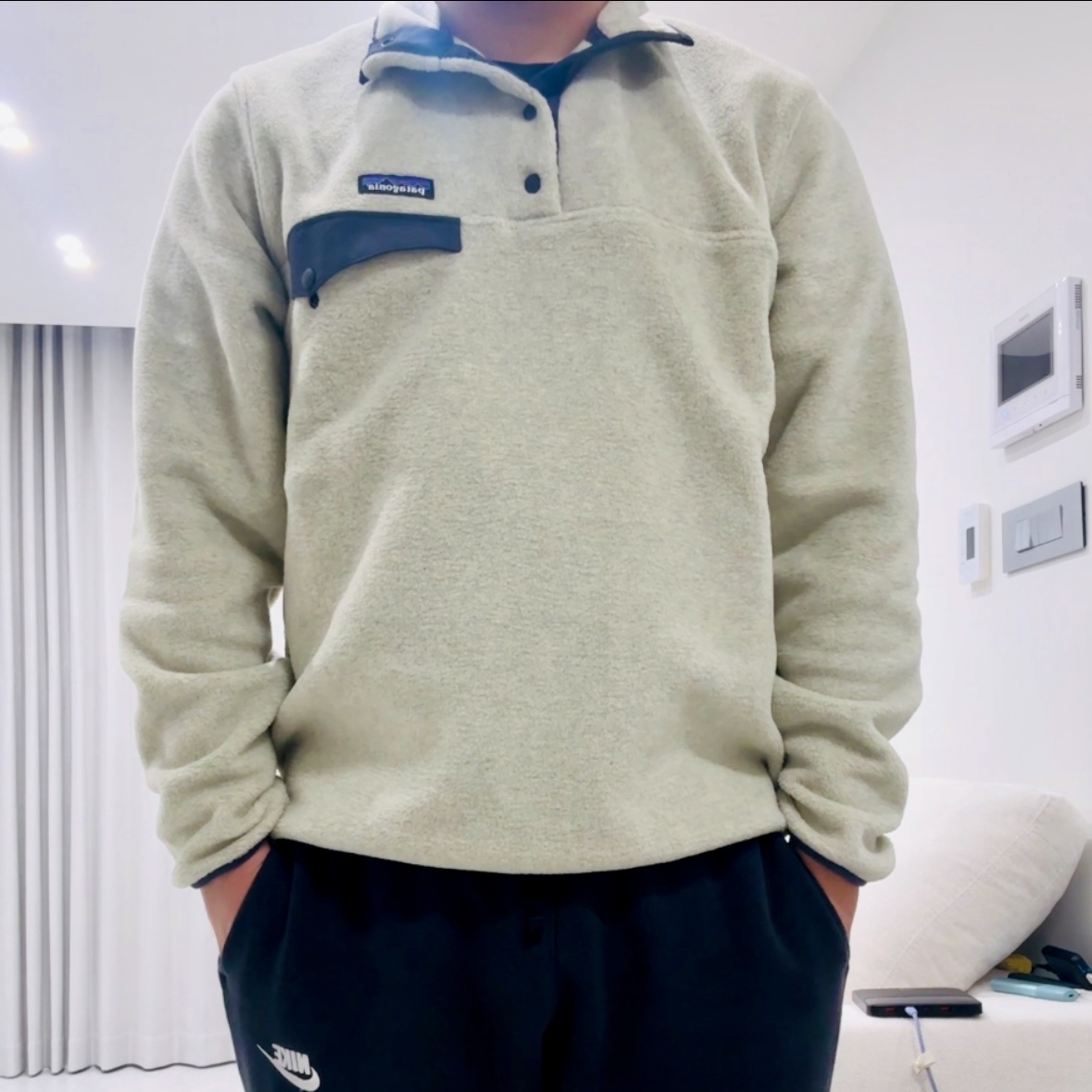 Patagonia Lightweight Synchilla Snap-T Fleece Pullover Oatmeal Heather/Smolder Blue/New Navy 착용 스타일 - 1