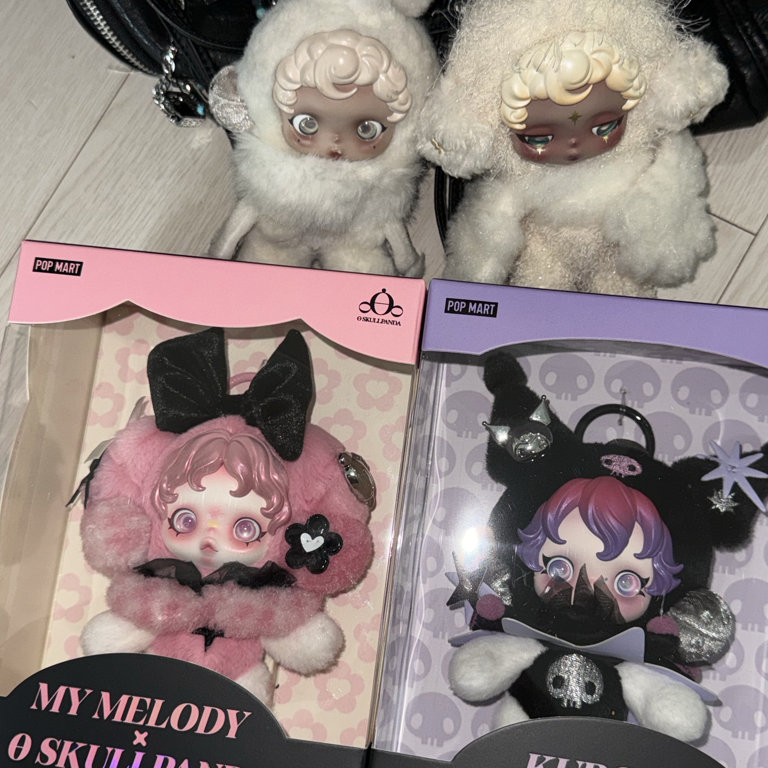 Pop Mart Skullpanda x My Melody Plush, Pop Mart Skullpanda x Kuromi Plush 착용 스타일
