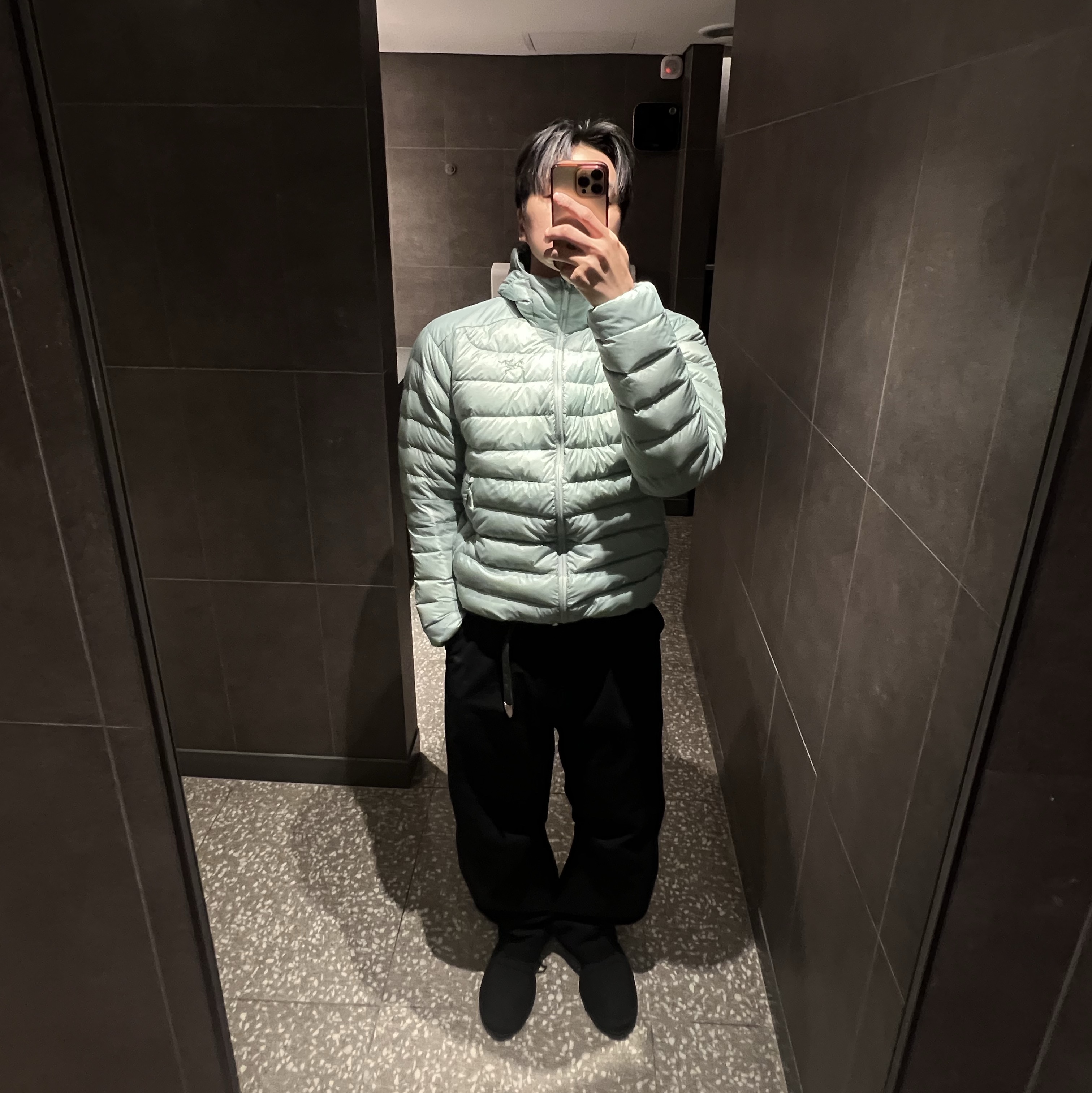 Arc'teryx Cerium Hoody Stone Green, Givenchy TK-360 Knit Sneakers Black 착용 스타일