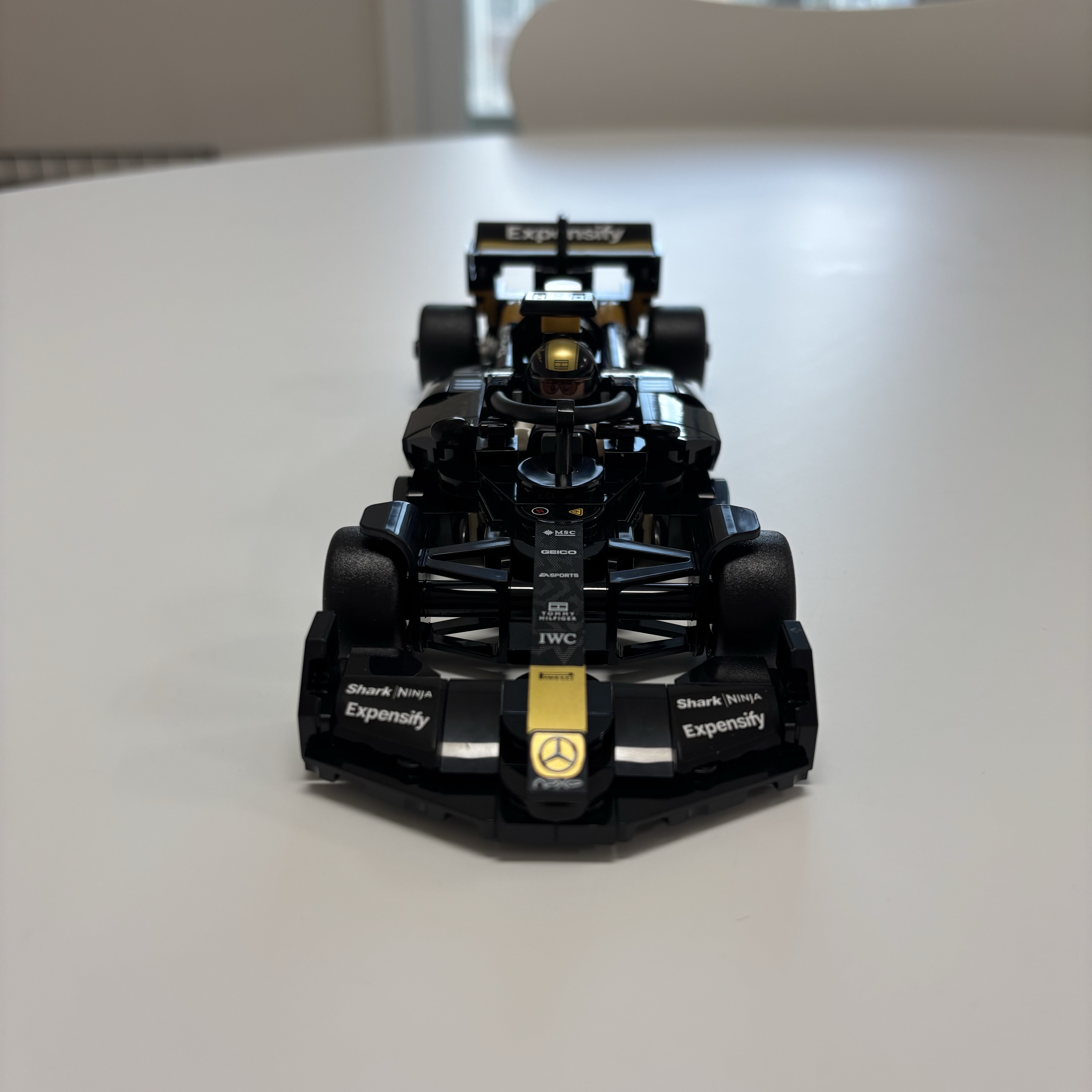 Lego Speed Champions APXGP Team Race Car from F1 The Movie 착용 스타일