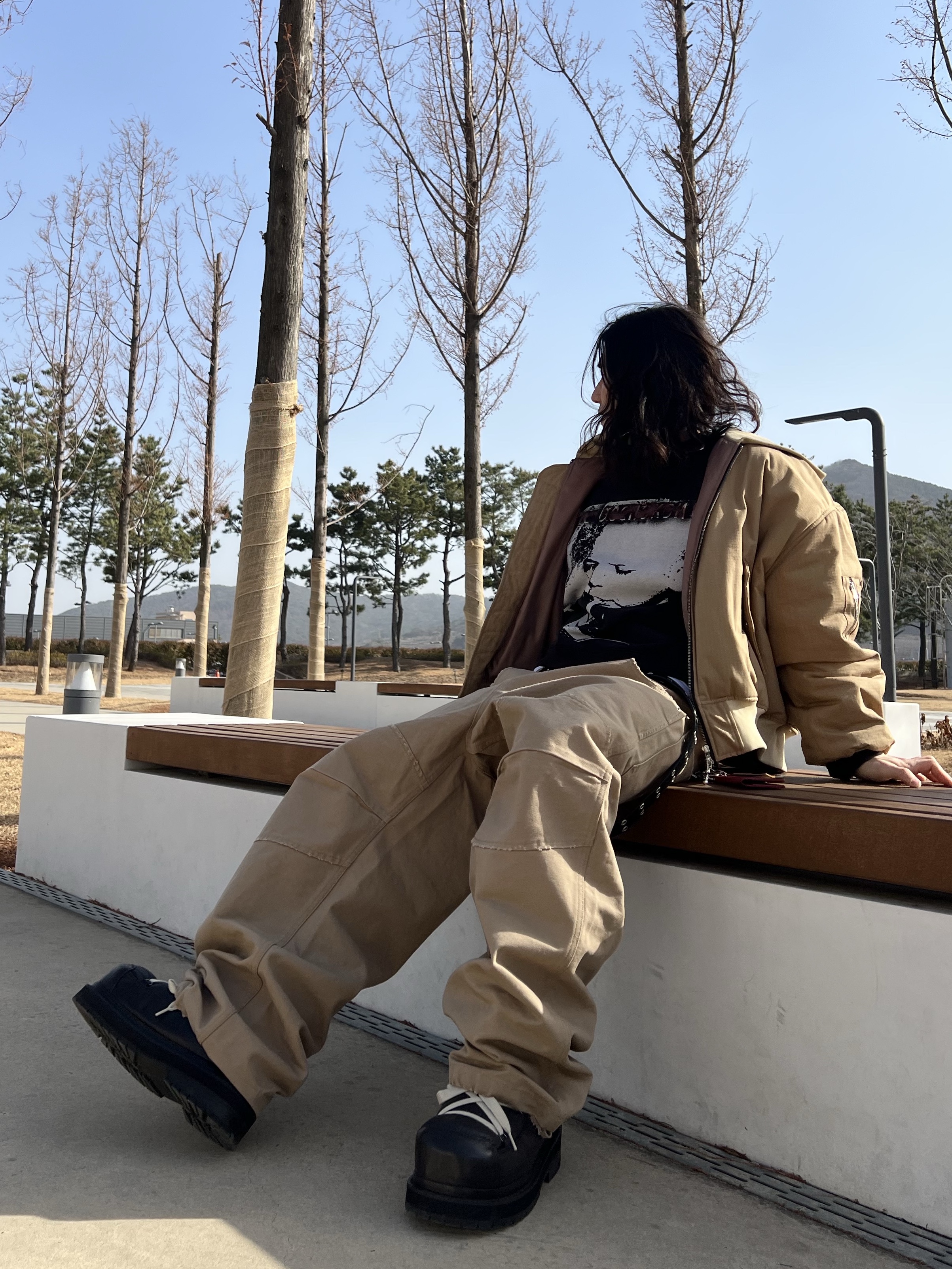qAp Baby Crewneck Black, MJD Canvas 3D Knee Pants Beige 착용 스타일 - 2