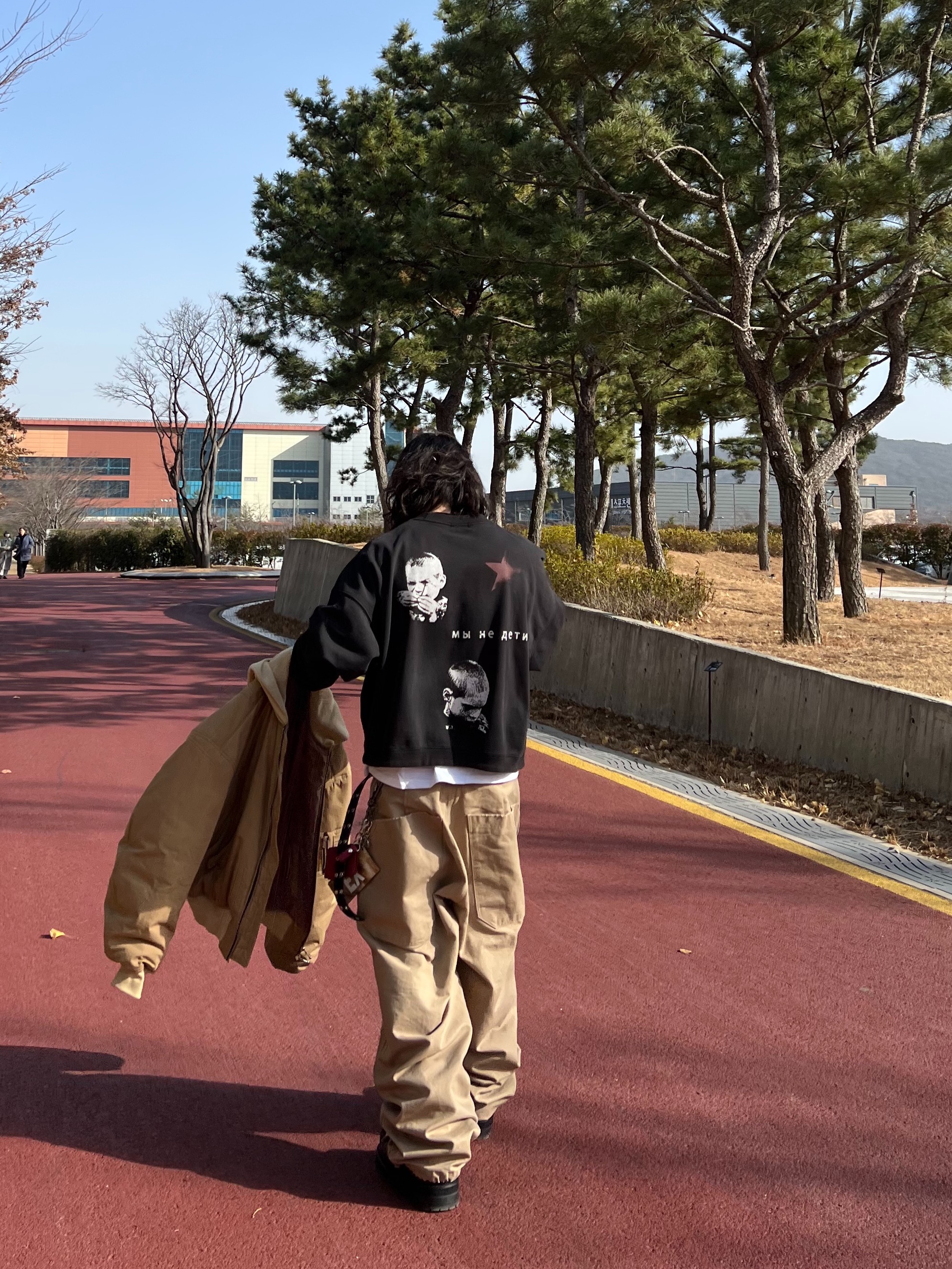 qAp Baby Crewneck Black, MJD Canvas 3D Knee Pants Beige 착용 스타일 - 8