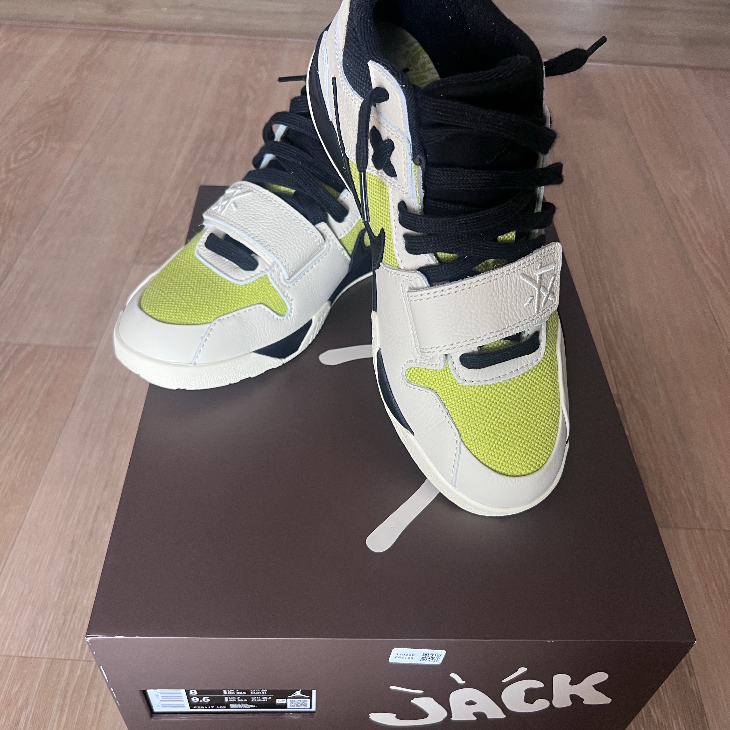 Jordan x Travis Scott Jumpman Jack TR Bright Cactus 착용 스타일 - 1