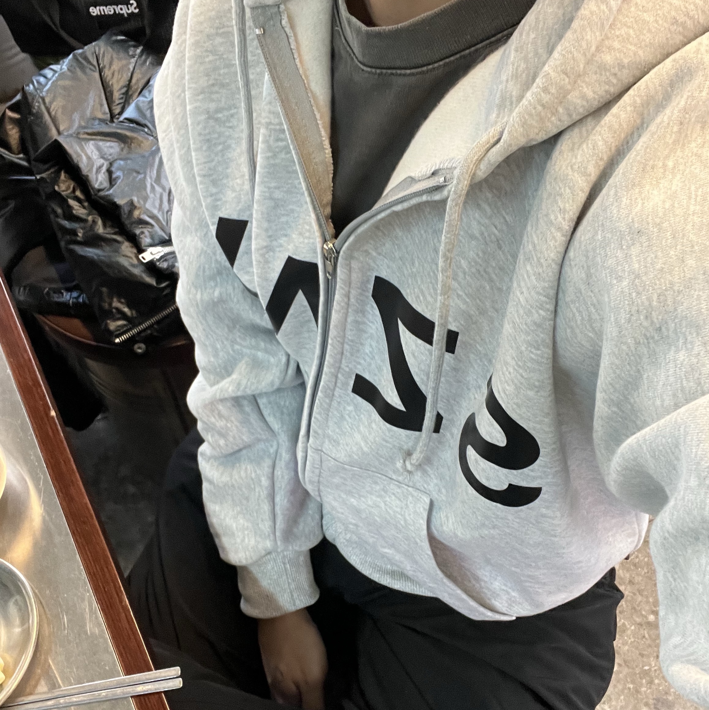 Yeezy HD-10 Grey - Korea Limited 착용 스타일 - 1