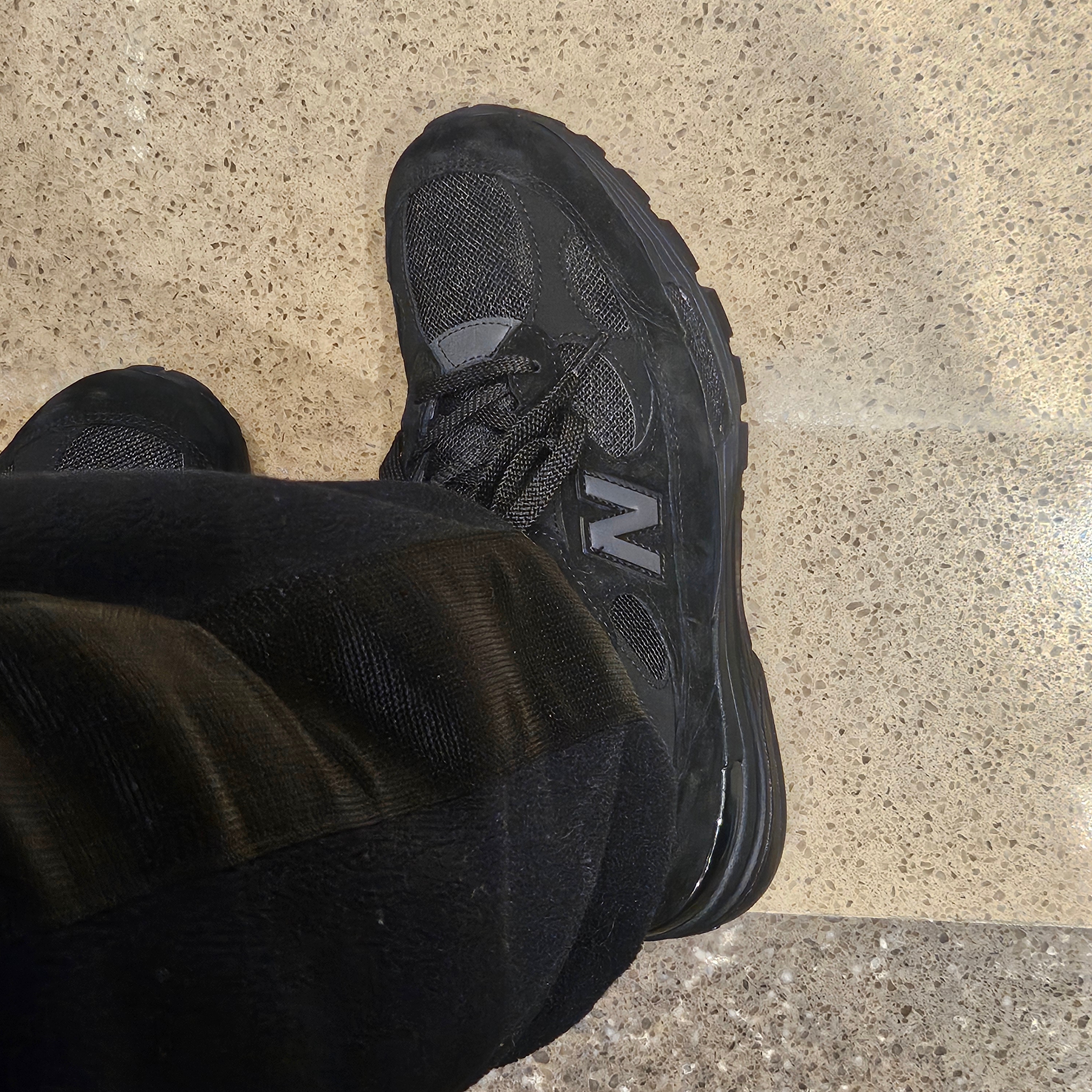 New Balance 992 Made in USA Core Black 착용 스타일