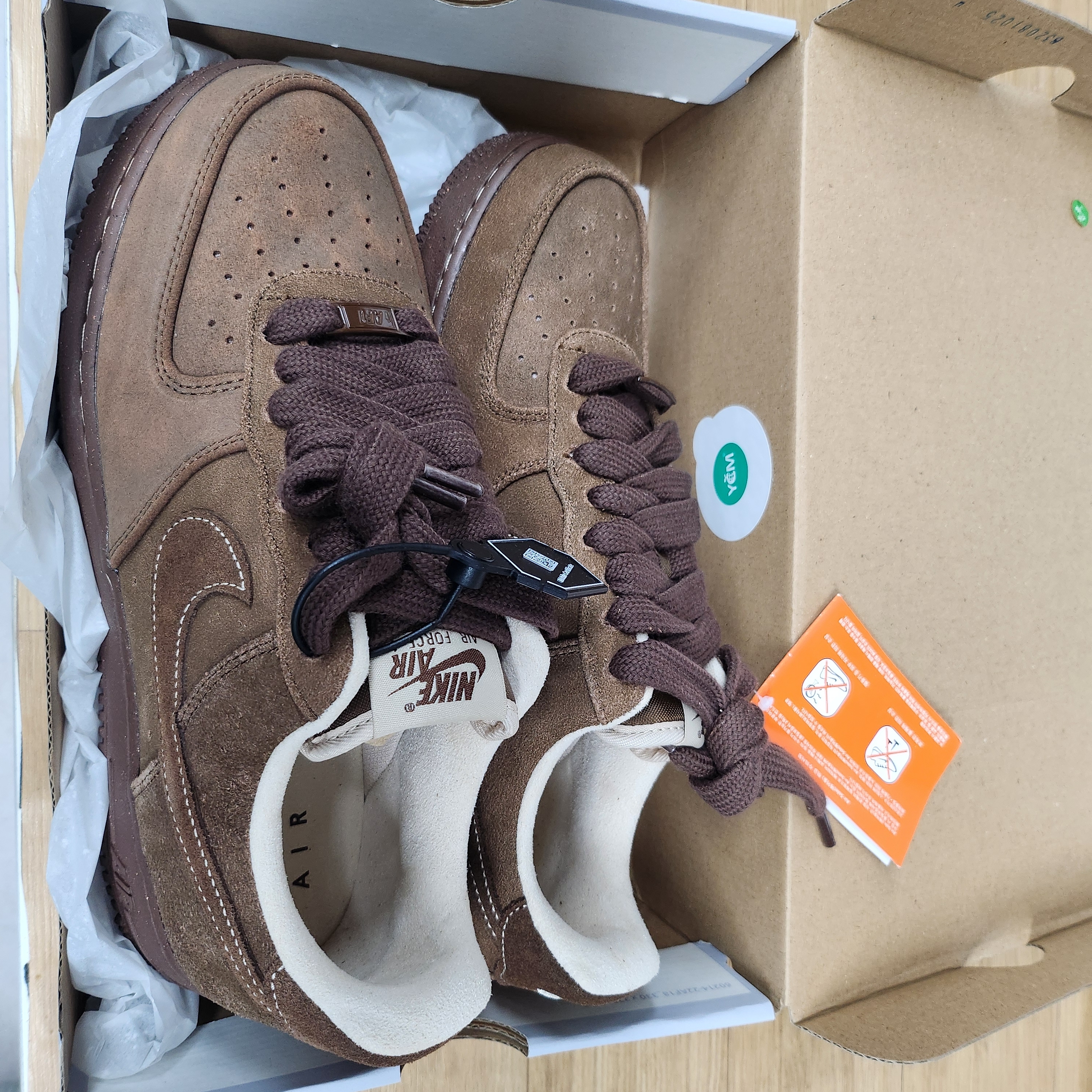 (W) Nike Air Force 1 '07 Cacao Wow 착용 스타일