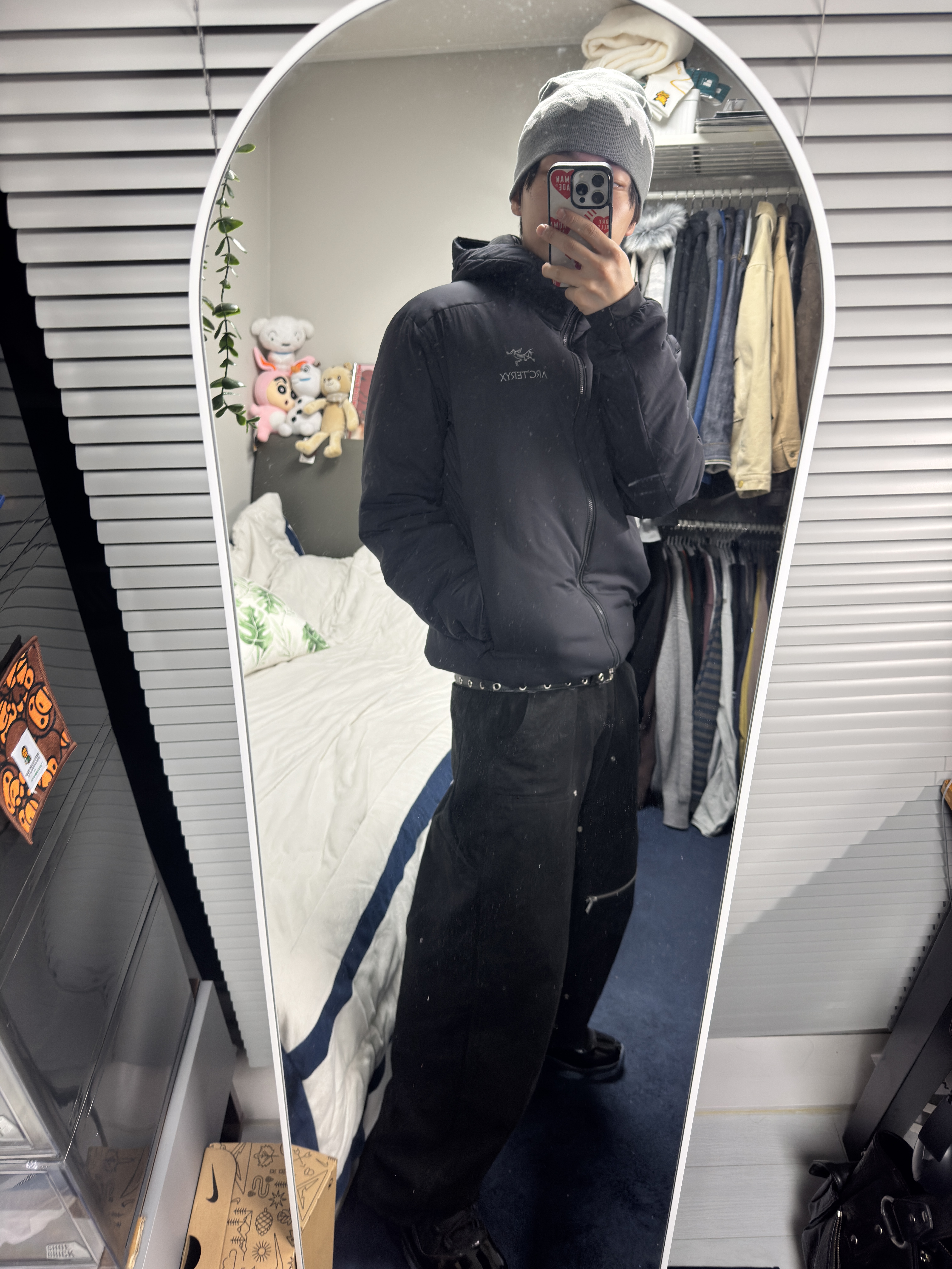 Arc'teryx Atom SV Hoody Black, Jordan 11 Retro Gamma 착용 스타일 - 2