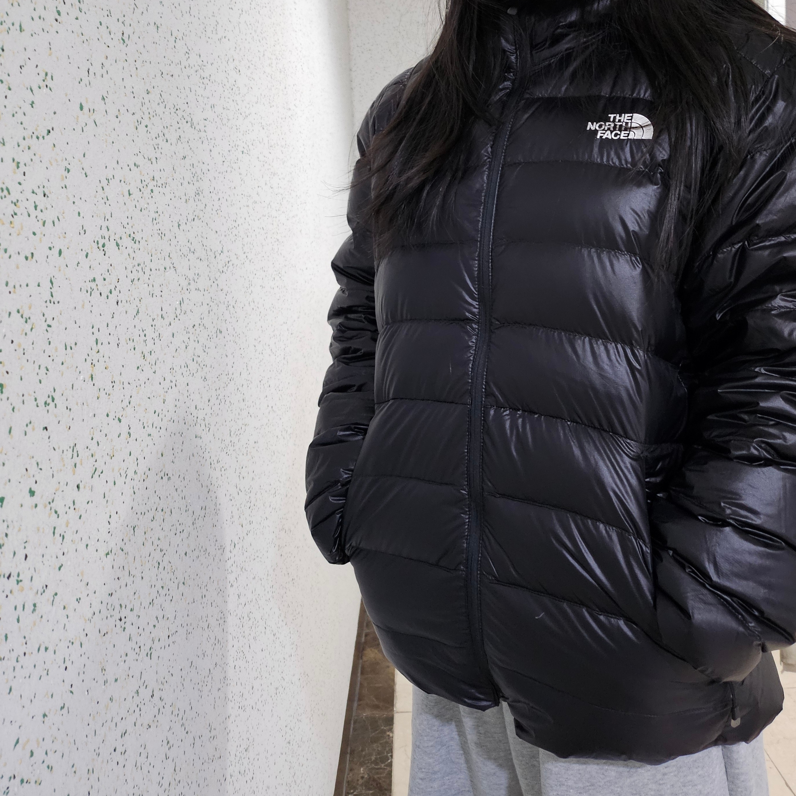 The North Face Matier EX RDS Down Hoodie Black 착용 스타일