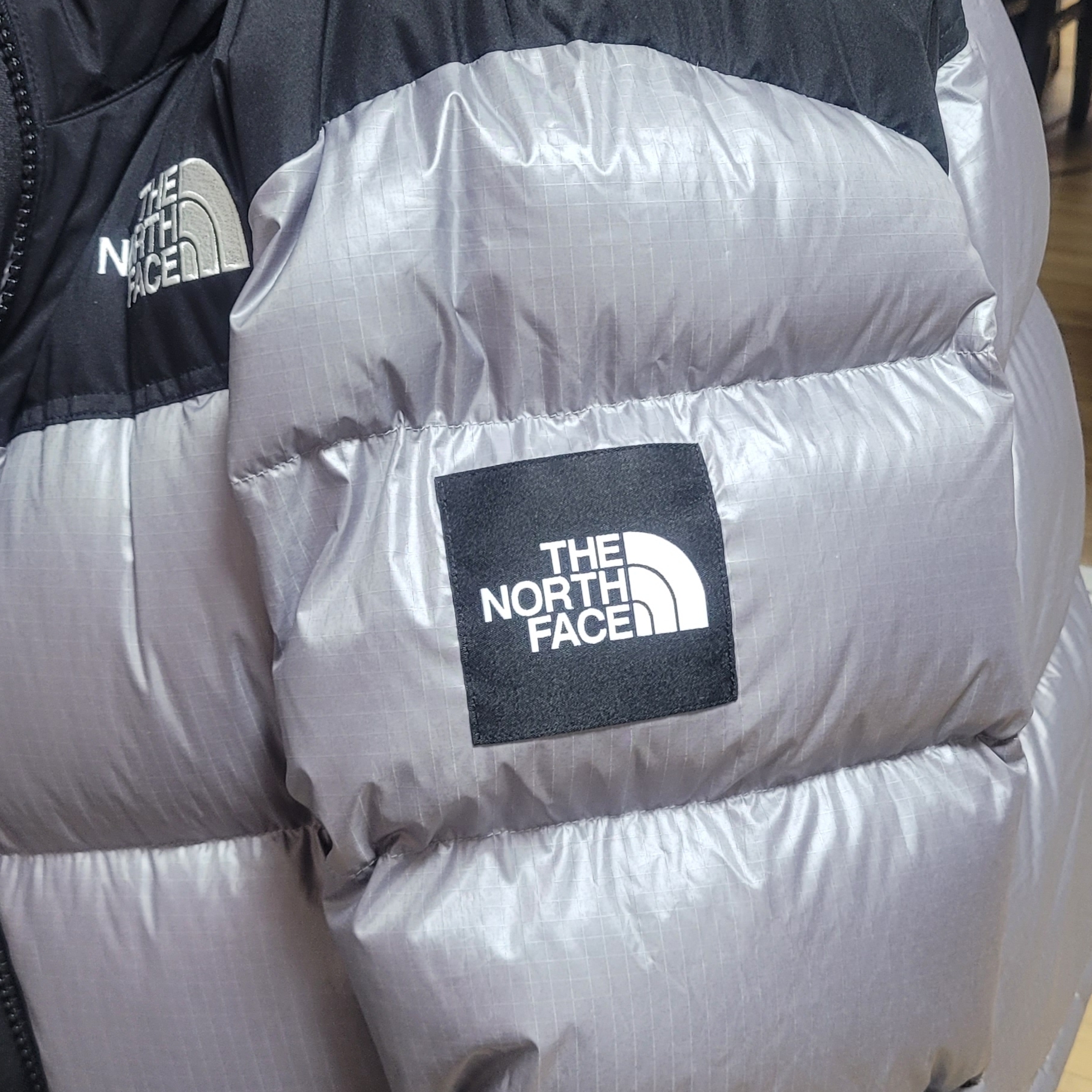 The North Face White Label Novelty Nuptse Down Jacket Heather Gray 착용 스타일