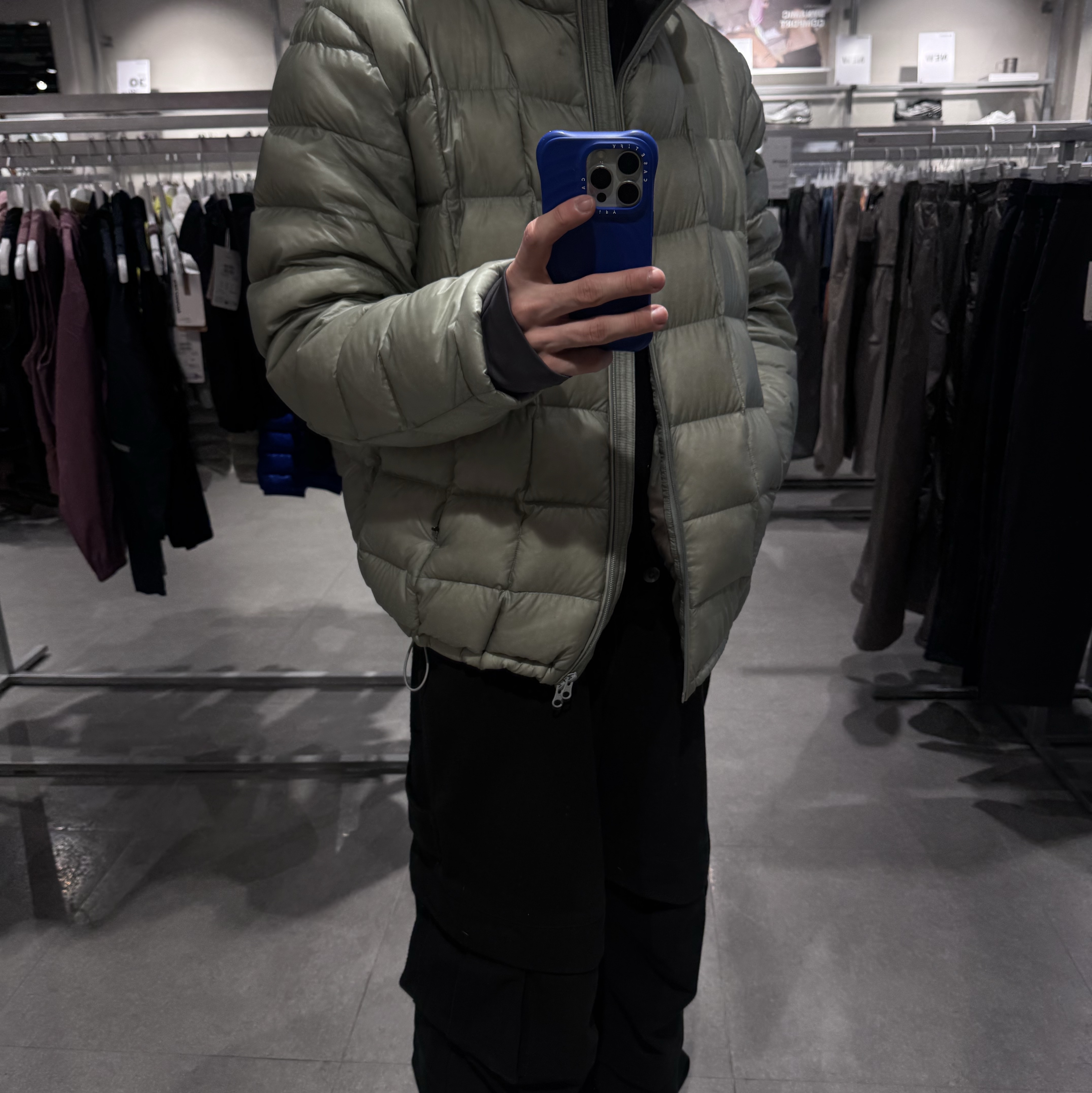 999Humanity Modular Light Goose Puffer Light Grey, Kamien Titan Baggy Pants Black 착용 스타일 - 2