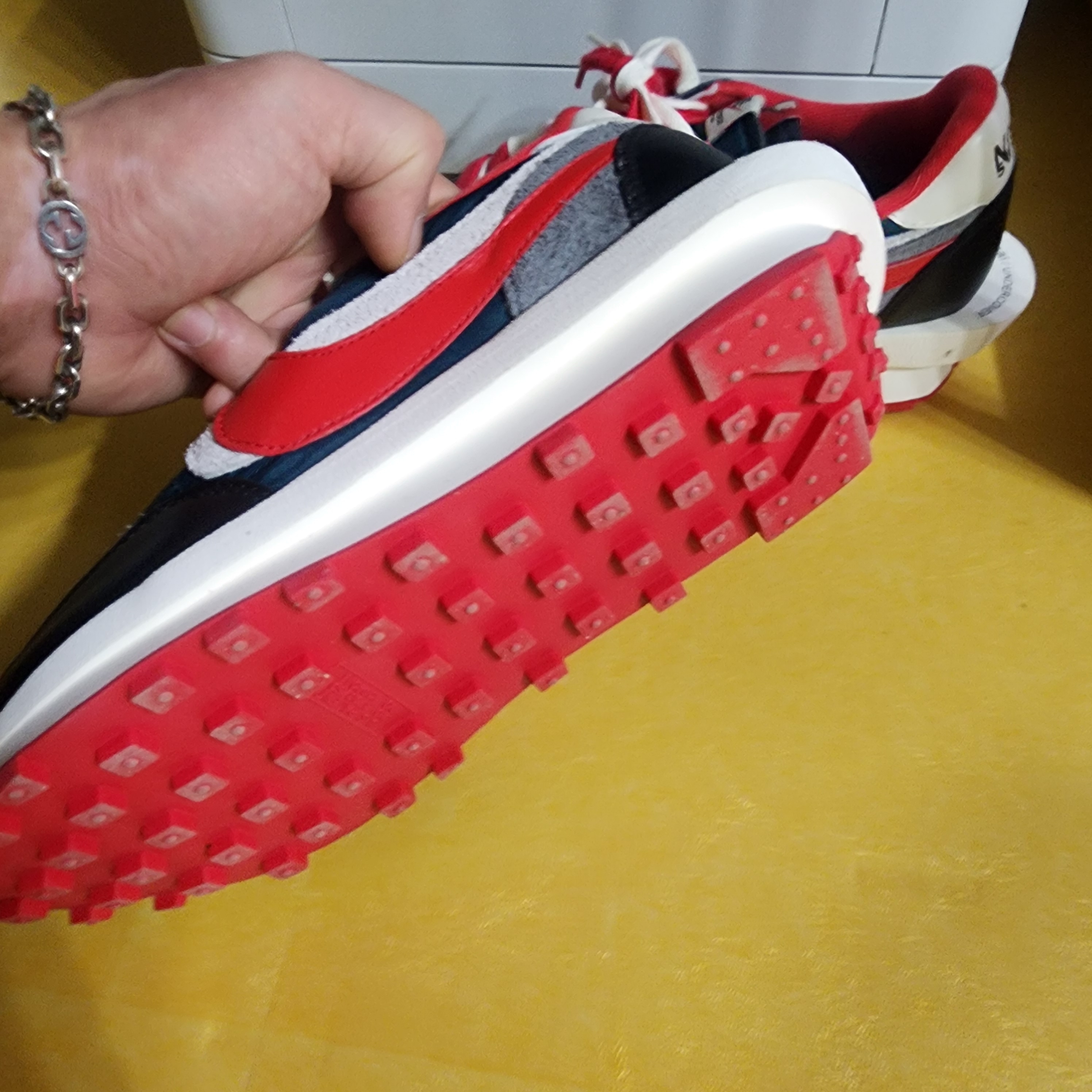 Nike x Sacai x Undercover LDWaffle Midnight Spruce University Red 착용 스타일