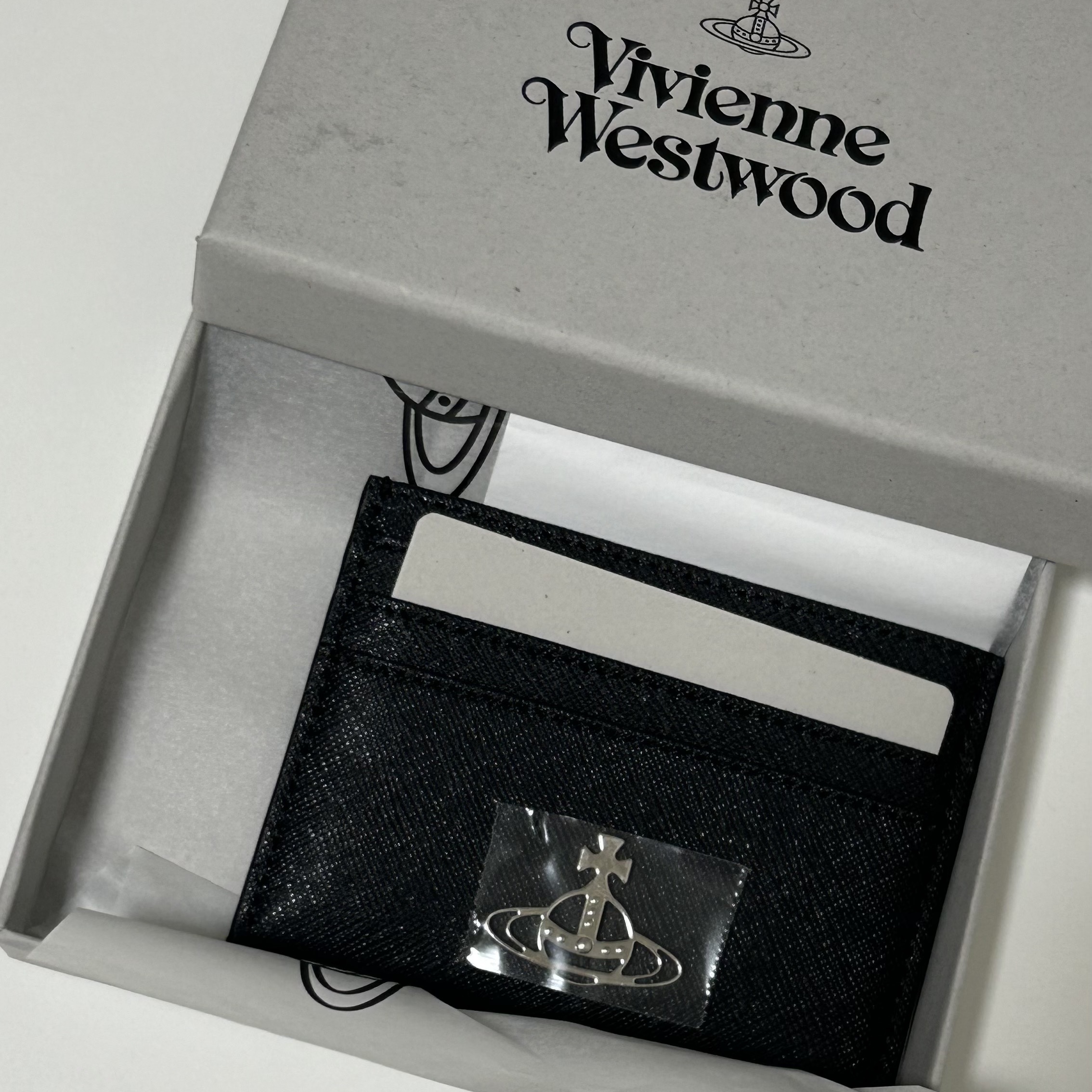Vivienne Westwood Flat Card Holder Black 착용 스타일