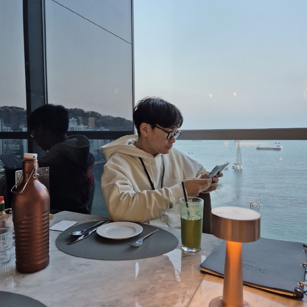 KREAM 프로필 이미지