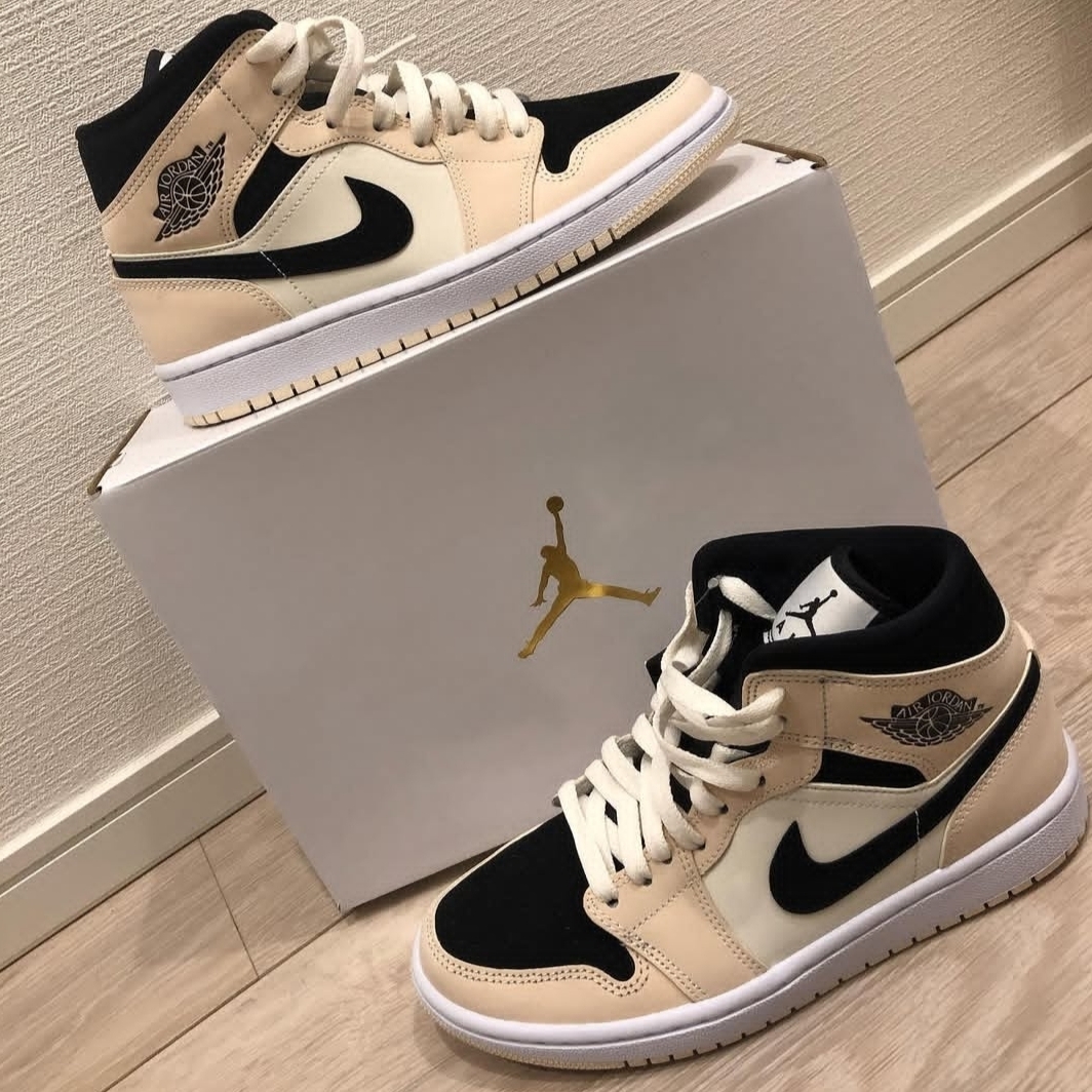 (W) Jordan 1 Mid Barely Orange 착용 스타일