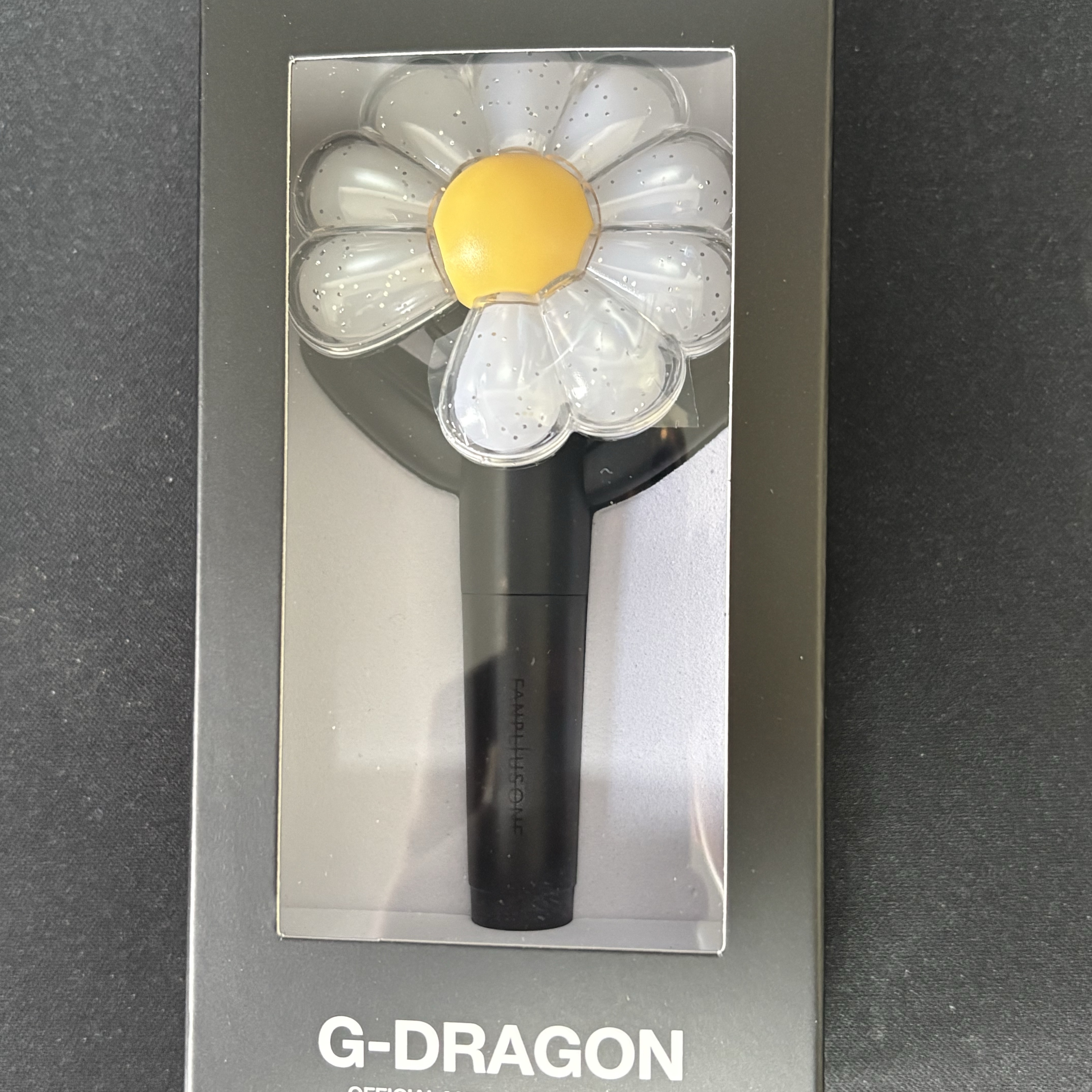 G-DRAGON Ubermensch Official Mini Light Keyring 착용 스타일