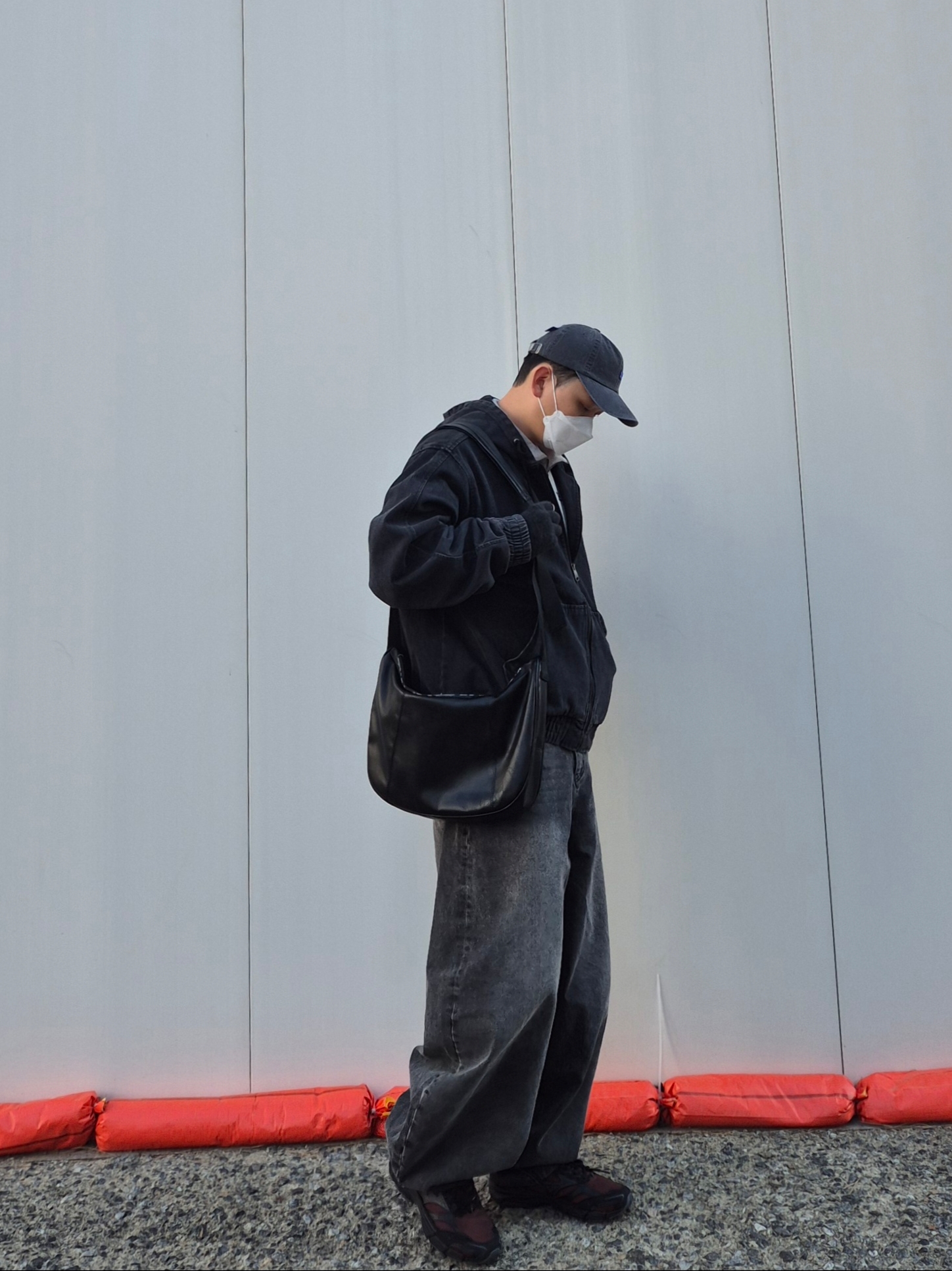 Ader Error Sig; TRS Tag Hoodie Work Jacket 01 Noir, Ader Error Sig; TRS Tag Cap 01 Charcoal 착용 스타일 - 2