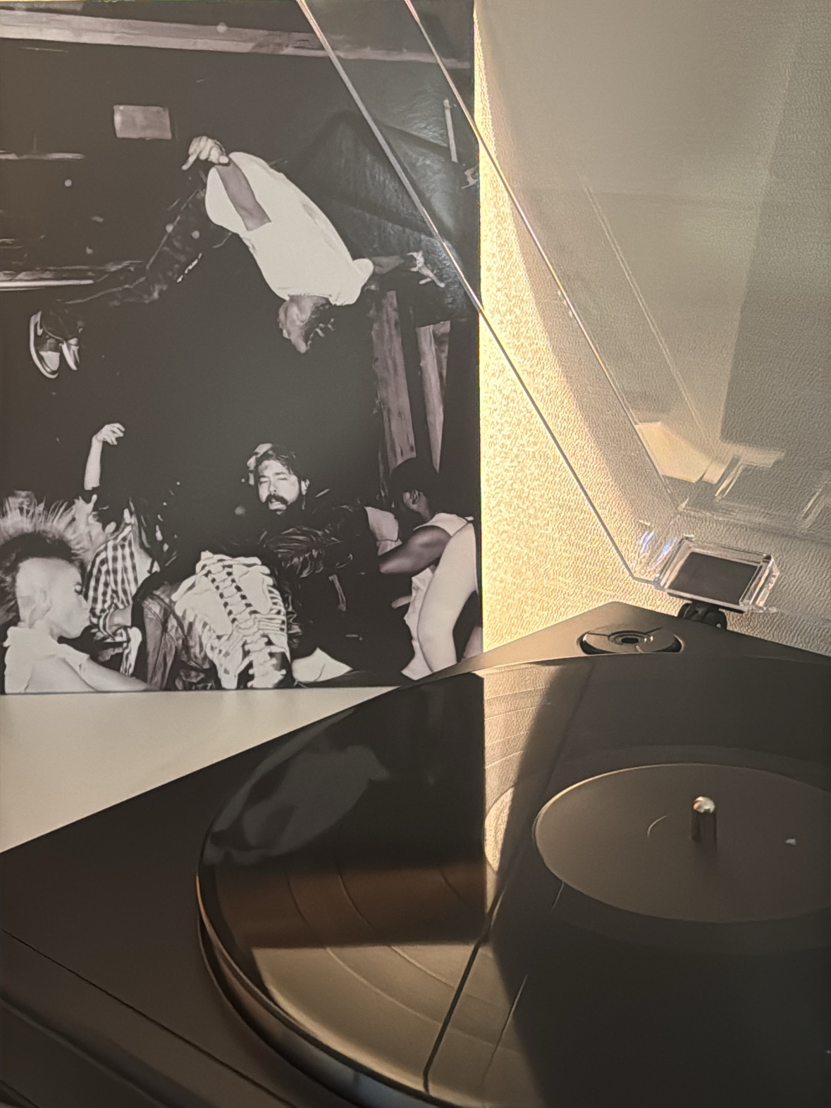 Frank Ocean Blonde Black (2LP), Audio-Technica AT-LP60X Auto Belt Drive Turntable Black (Korean Ver.) 착용 스타일 - 2
