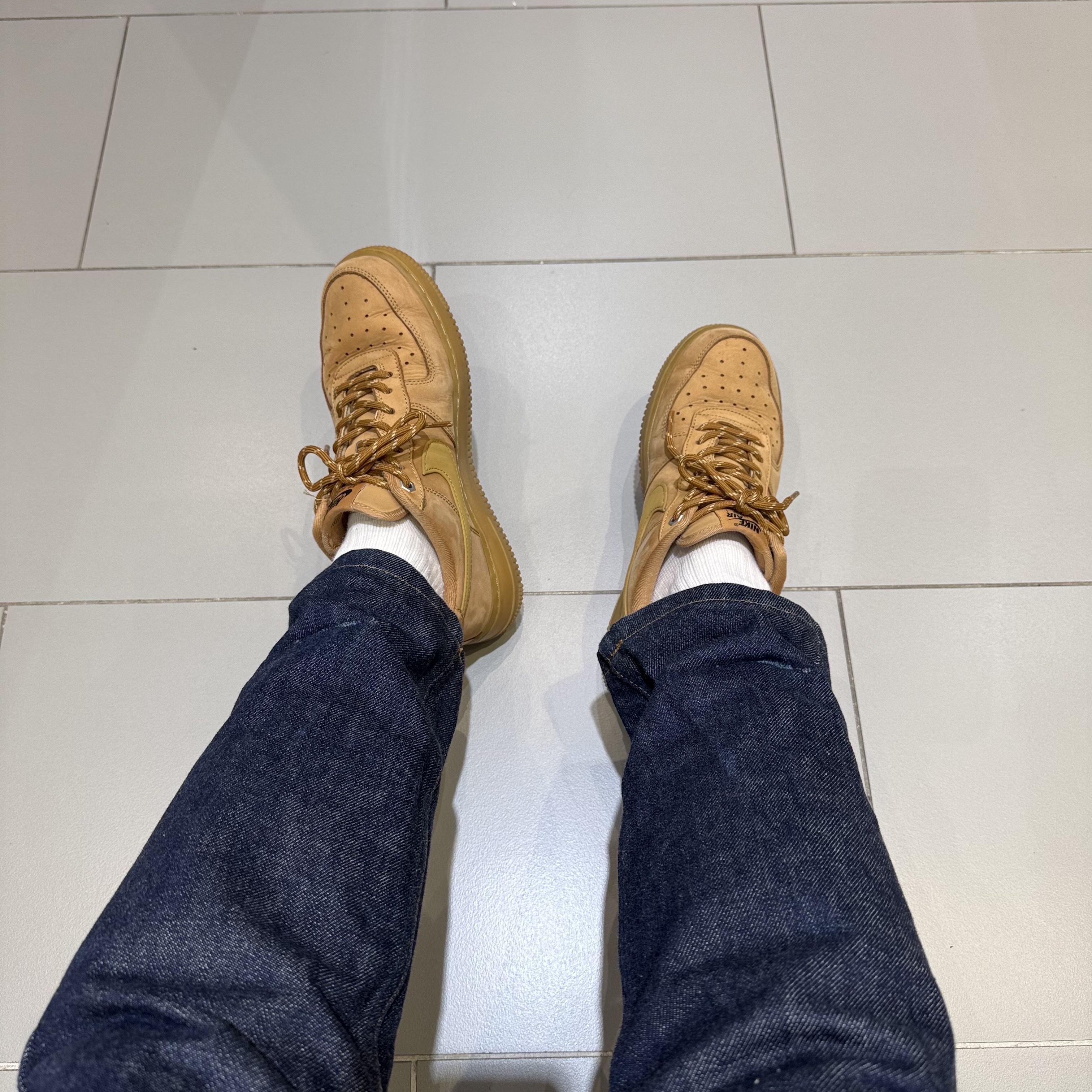 Nike Air Force 1 '07 WB Flax 착용 스타일 - 1
