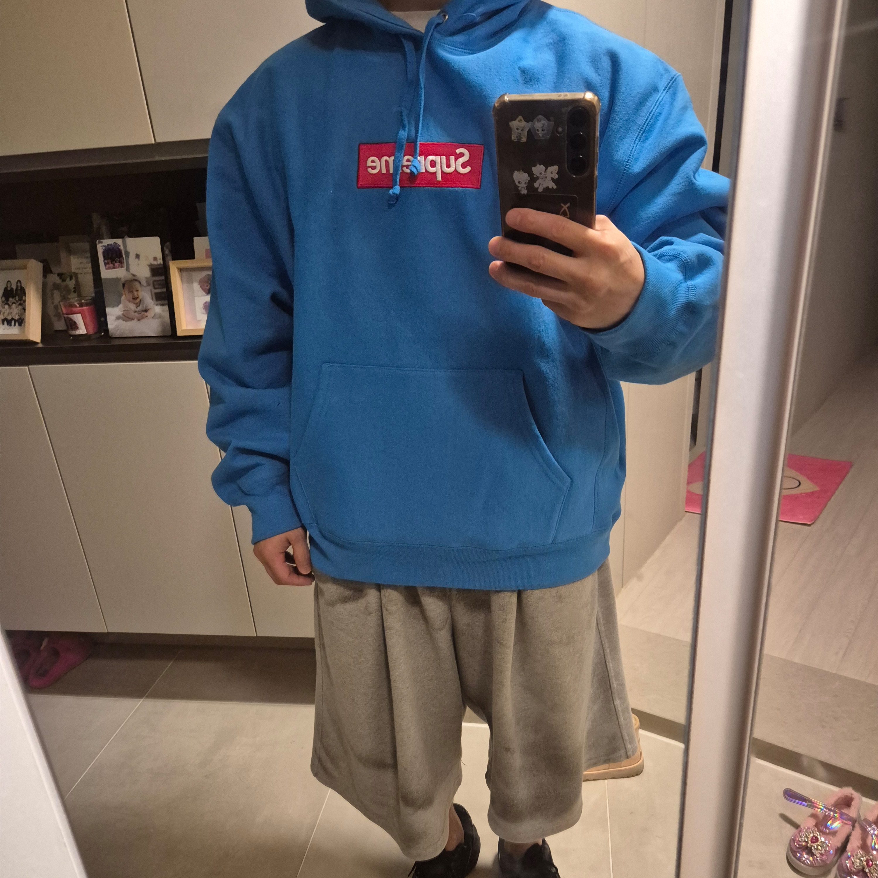 Supreme Box Logo Hooded Sweatshirt Cyan - 25FW 착용 스타일 - 2