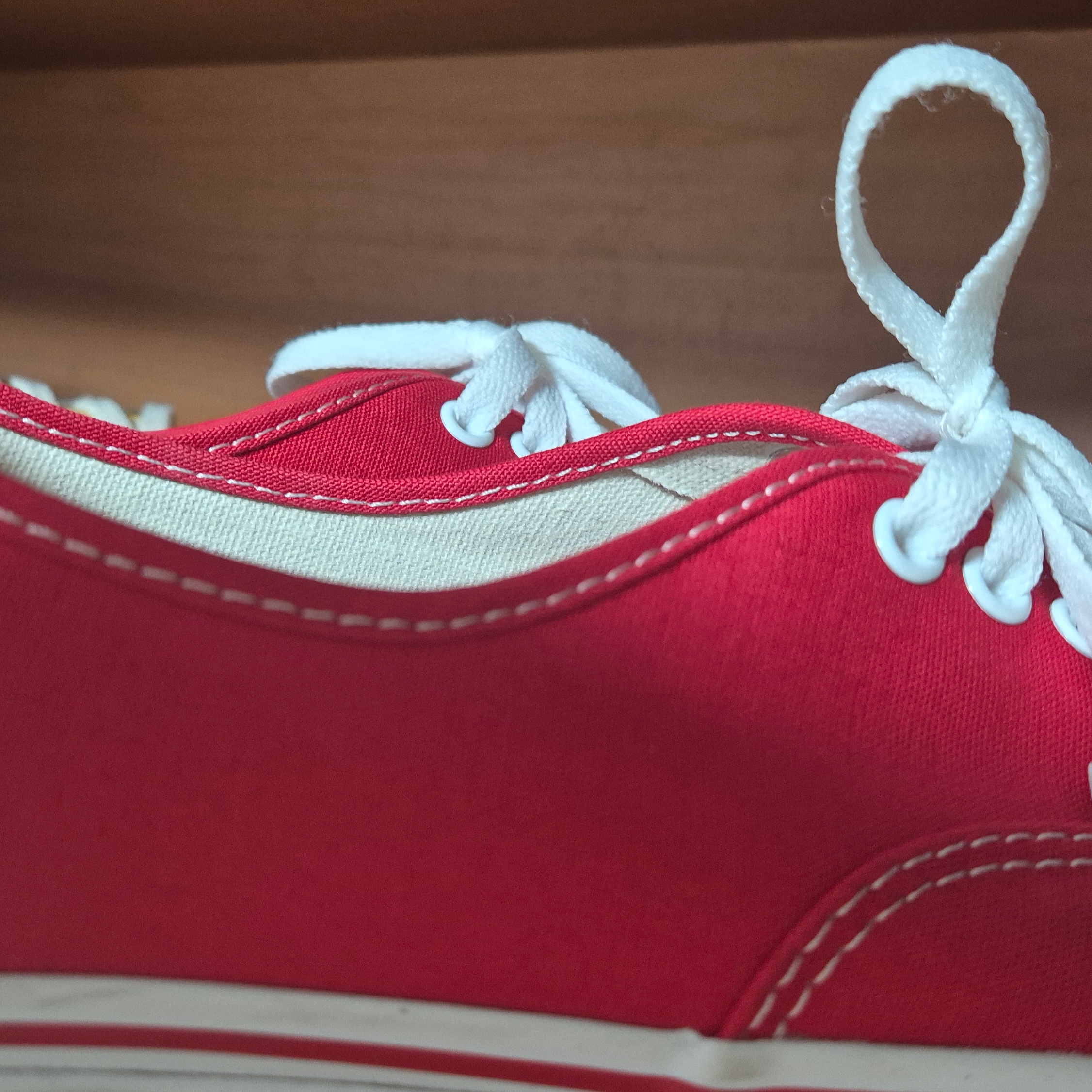 Vans Authentic Red 착용 스타일