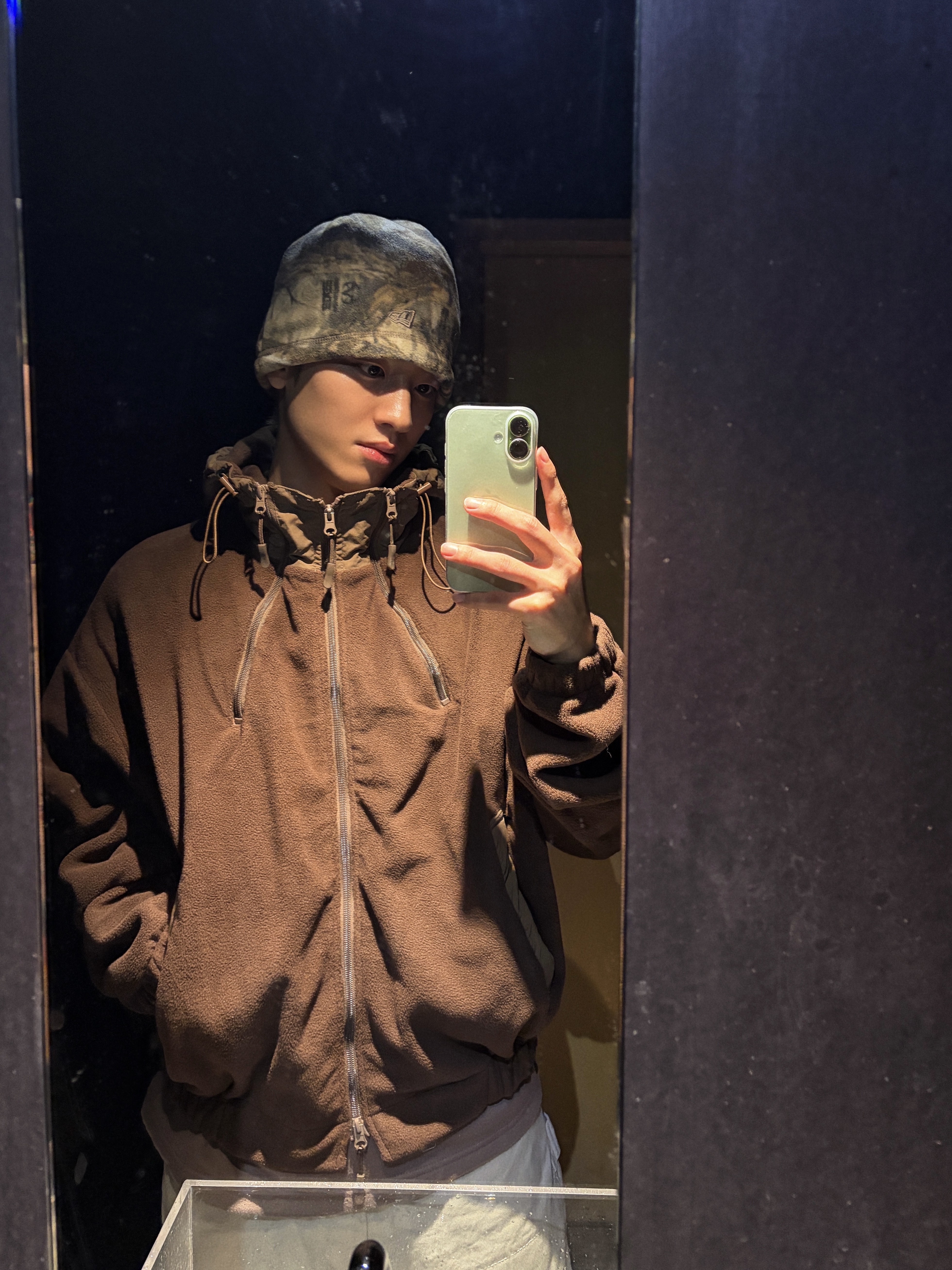 Thisisneverthat x New Era Reverse Fleece Beanie Realtree 착용 스타일