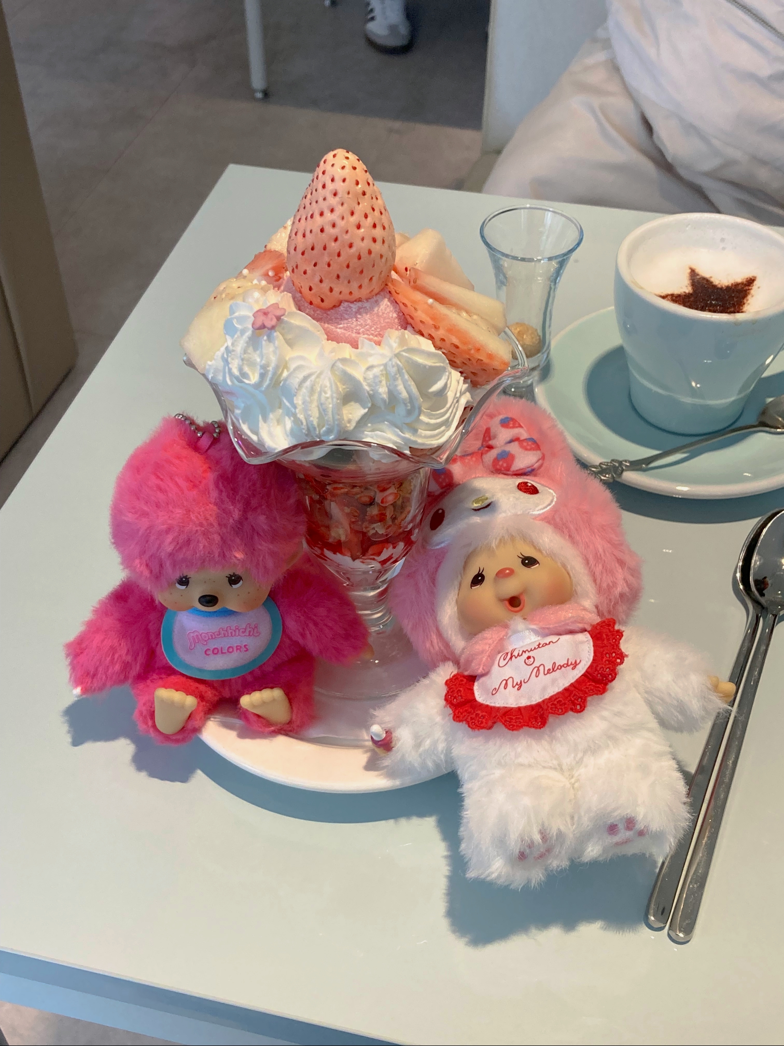 Monchhichi x Sanrio Characters My Melody Chimutan Keychain, Stanley 1913 x LoveShackFancy Holiday The Quencher ProTour Flip Straw Tumbler 887ml Coquette Bow Chantilly 착용 스타일 - 3